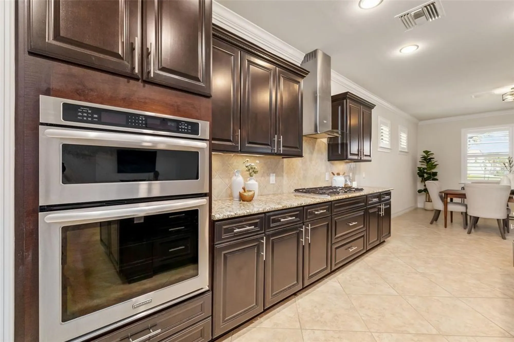 Property Slideshow image 24 of 83 | 11192 whimbrel ln, Sarasota, FL, 34238