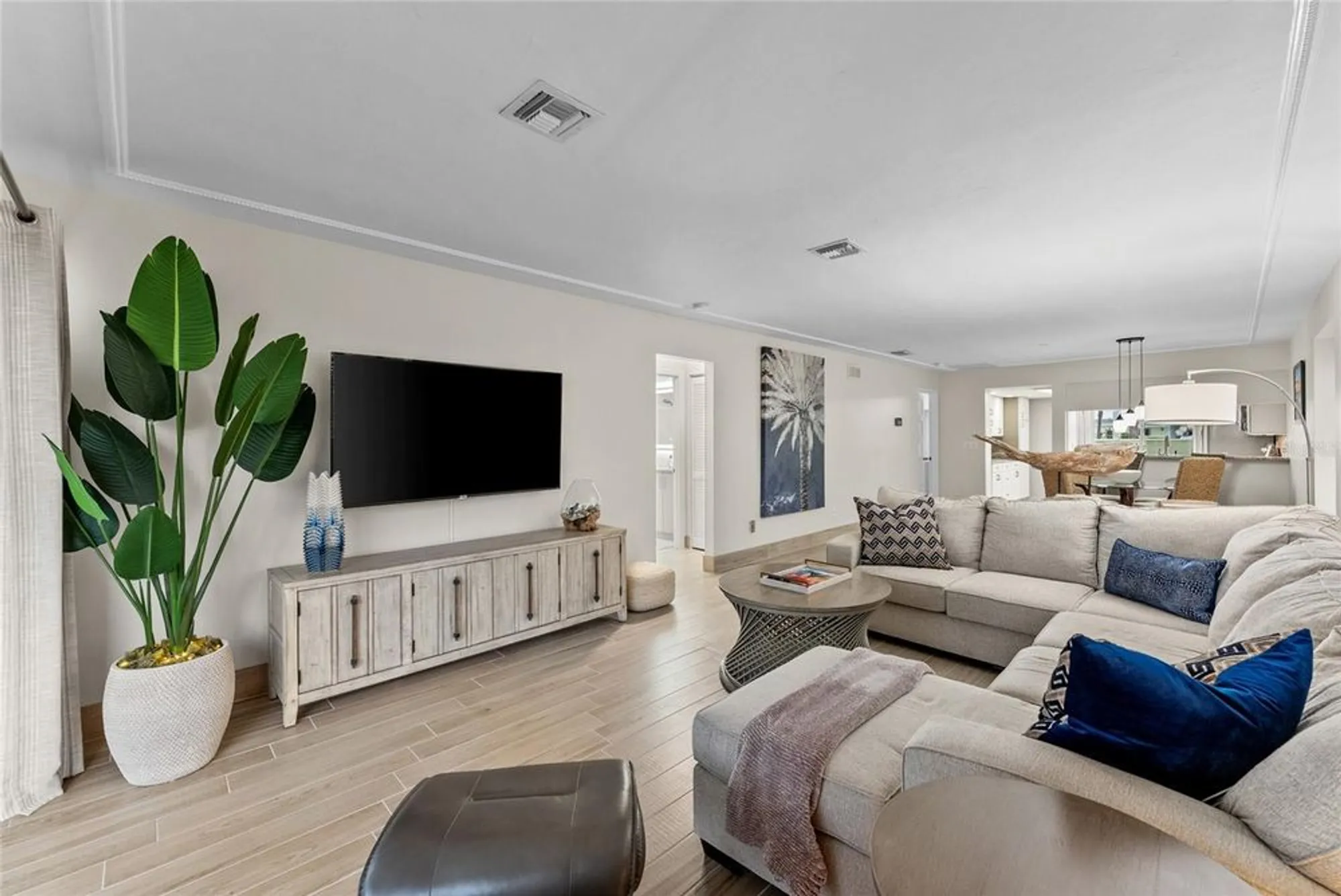 Property Slideshow image 17 of 48 | 310 wexford ter # 164, Venice, FL, 34293