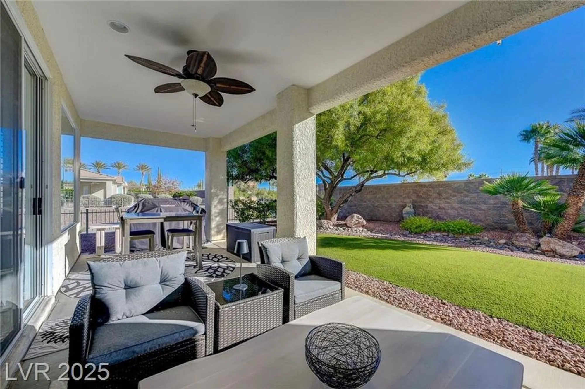 Property Slideshow image 32 of 72 | 4956 momenti st, Las Vegas, NV, 89135