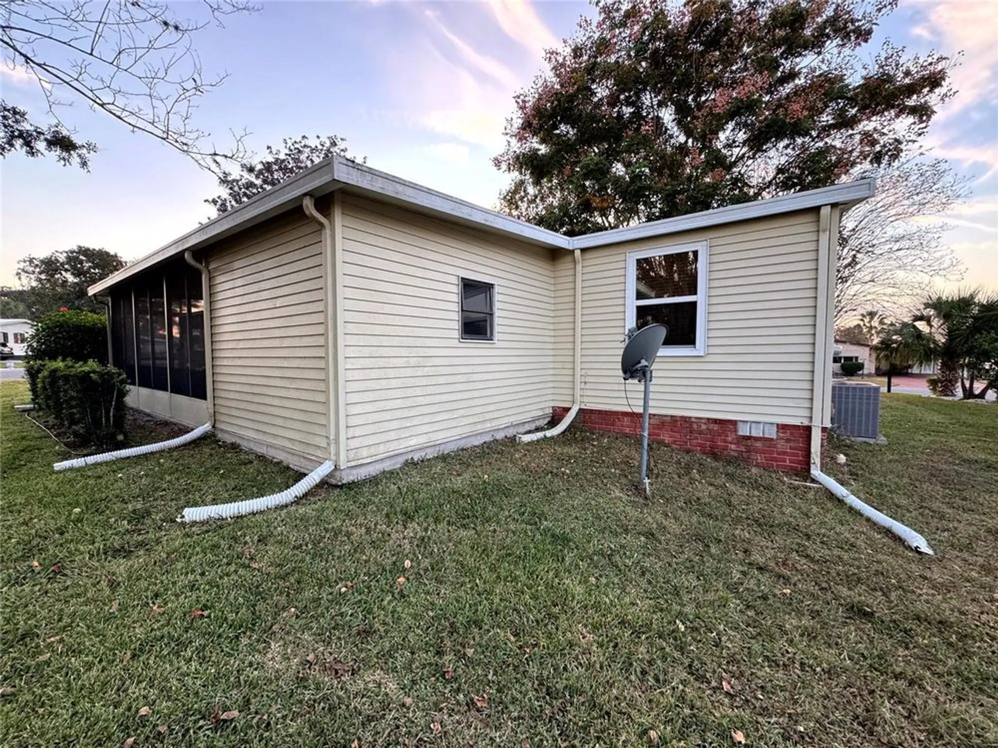 Property Slideshow image 27 of 49 | 813 saint andrews blvd, Lady Lake, FL, 32159