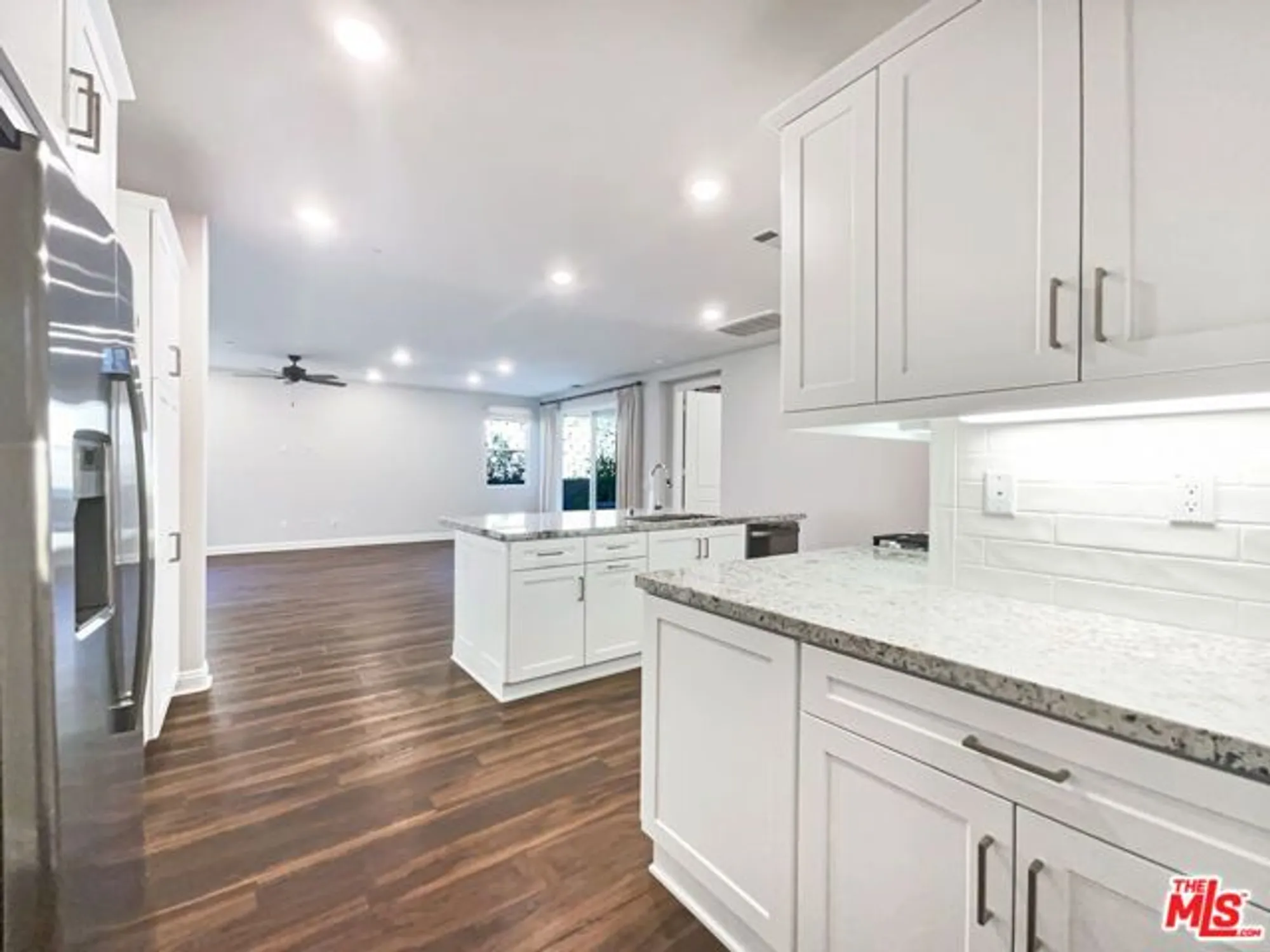 Property Slideshow image 16 of 30 | 20543 martingale pl, Santa Clarita, CA, 91350