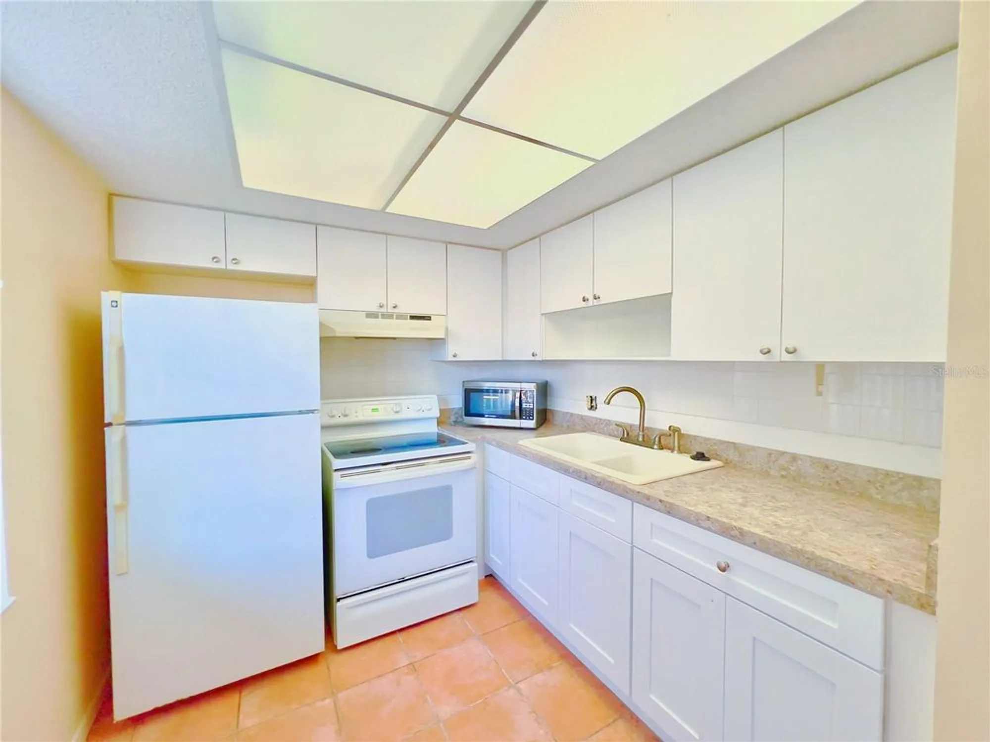 Property Slideshow image 11 of 30 | 960 virginia st apt 107, Dunedin, FL, 34698