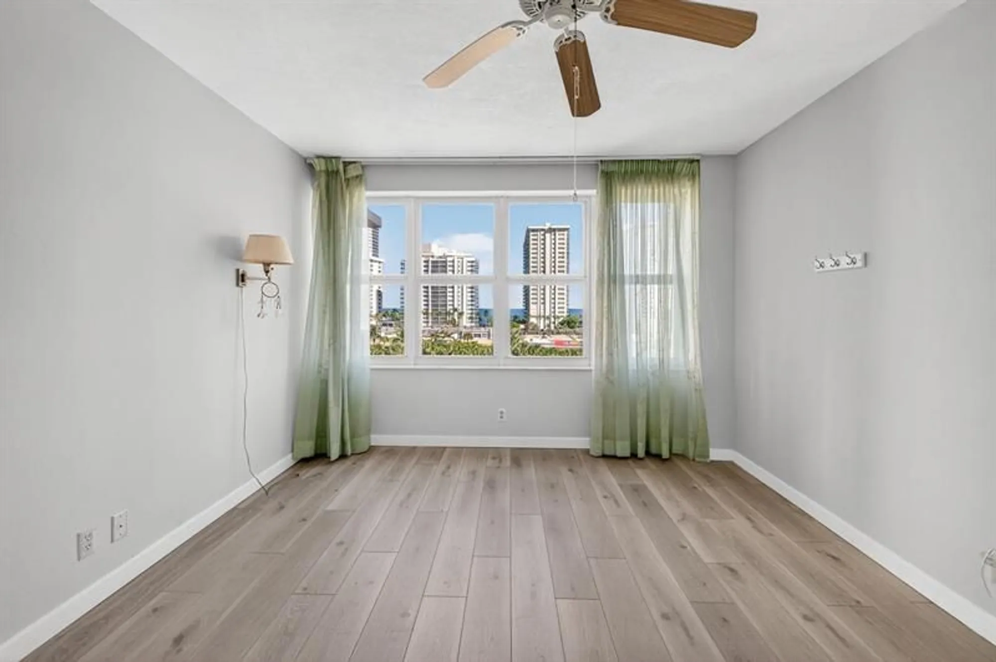 Property Slideshow image 28 of 39 | 3333 ne 34th st 615, Fort Lauderdale, FL, 33308