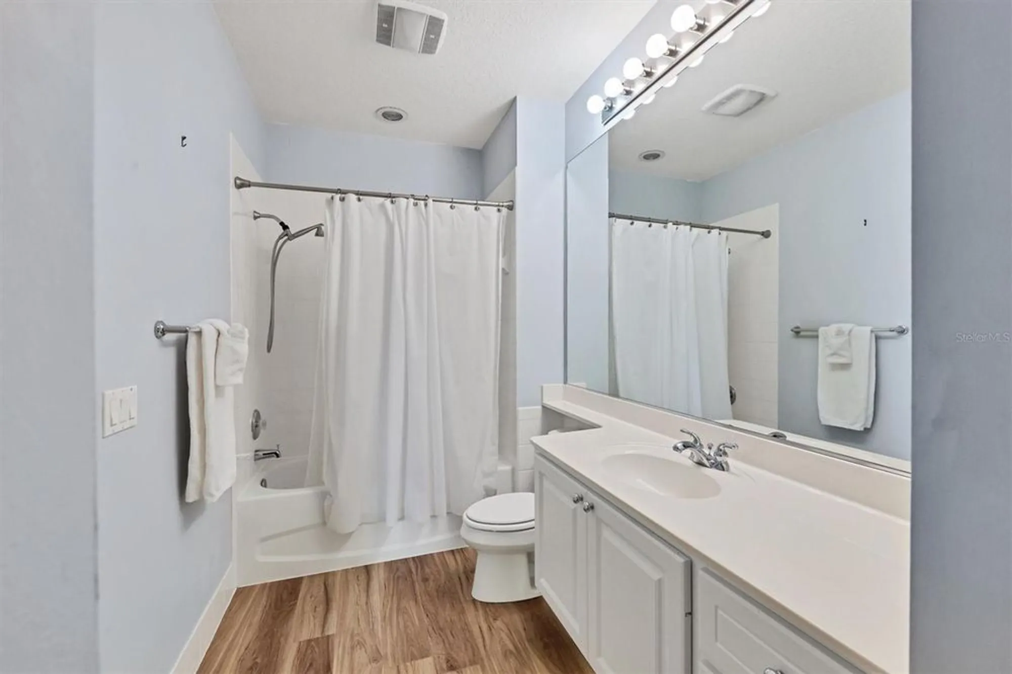 Property Slideshow image 25 of 71 | 7629 bergamo ave, Sarasota, FL, 34238