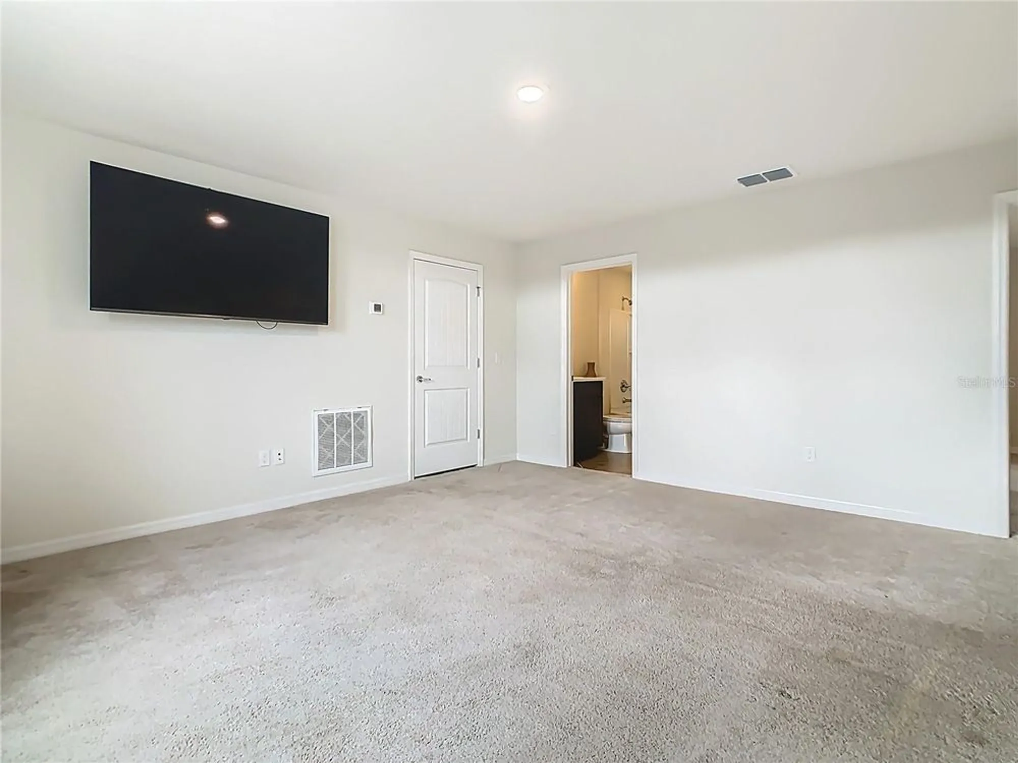 Property Slideshow image 15 of 60 | 210 tomelloso way, Davenport, FL, 33837