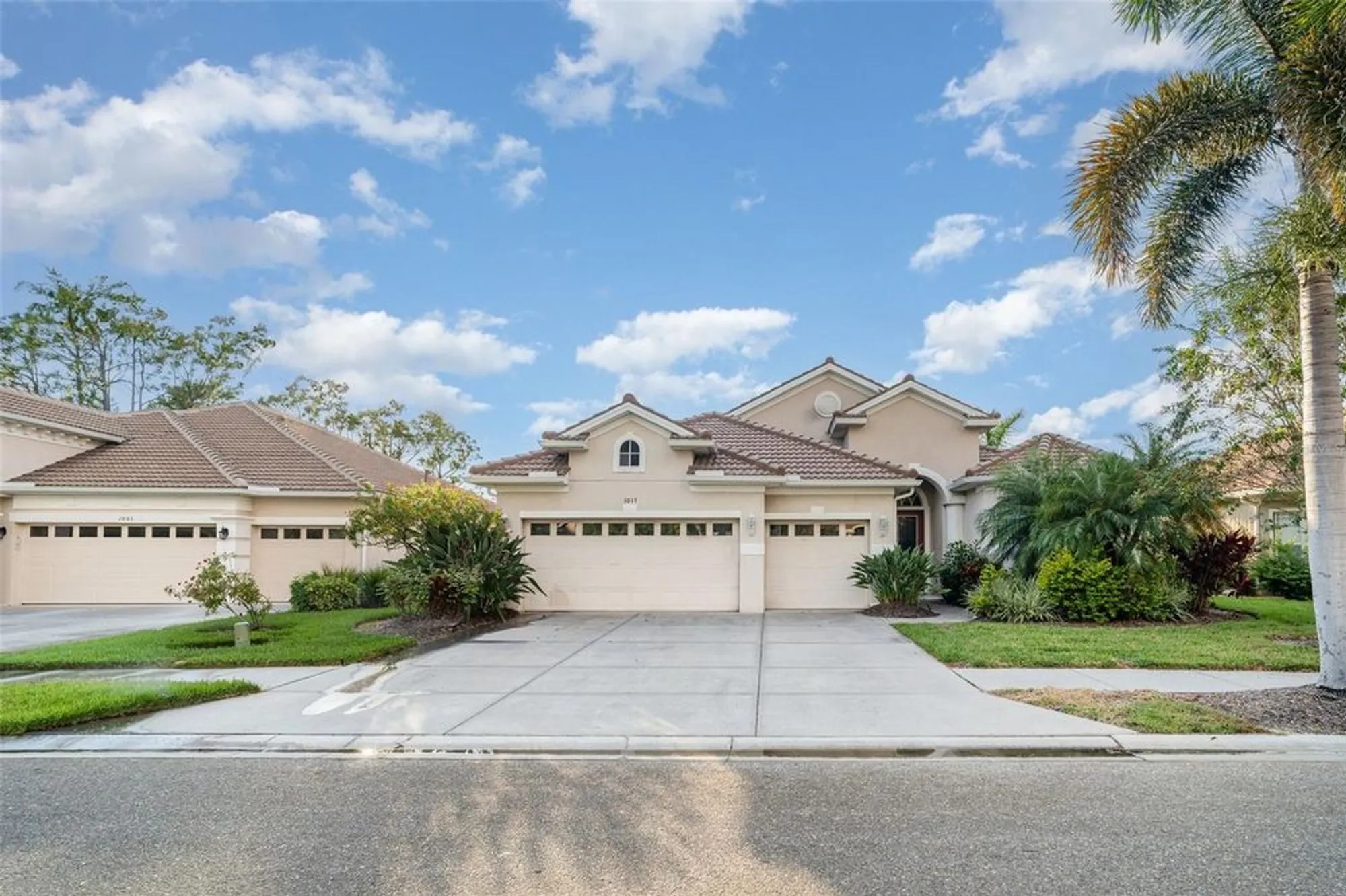 Property Slideshow image 2 of 20 | 1011 creek nine dr, North Port, FL, 34291