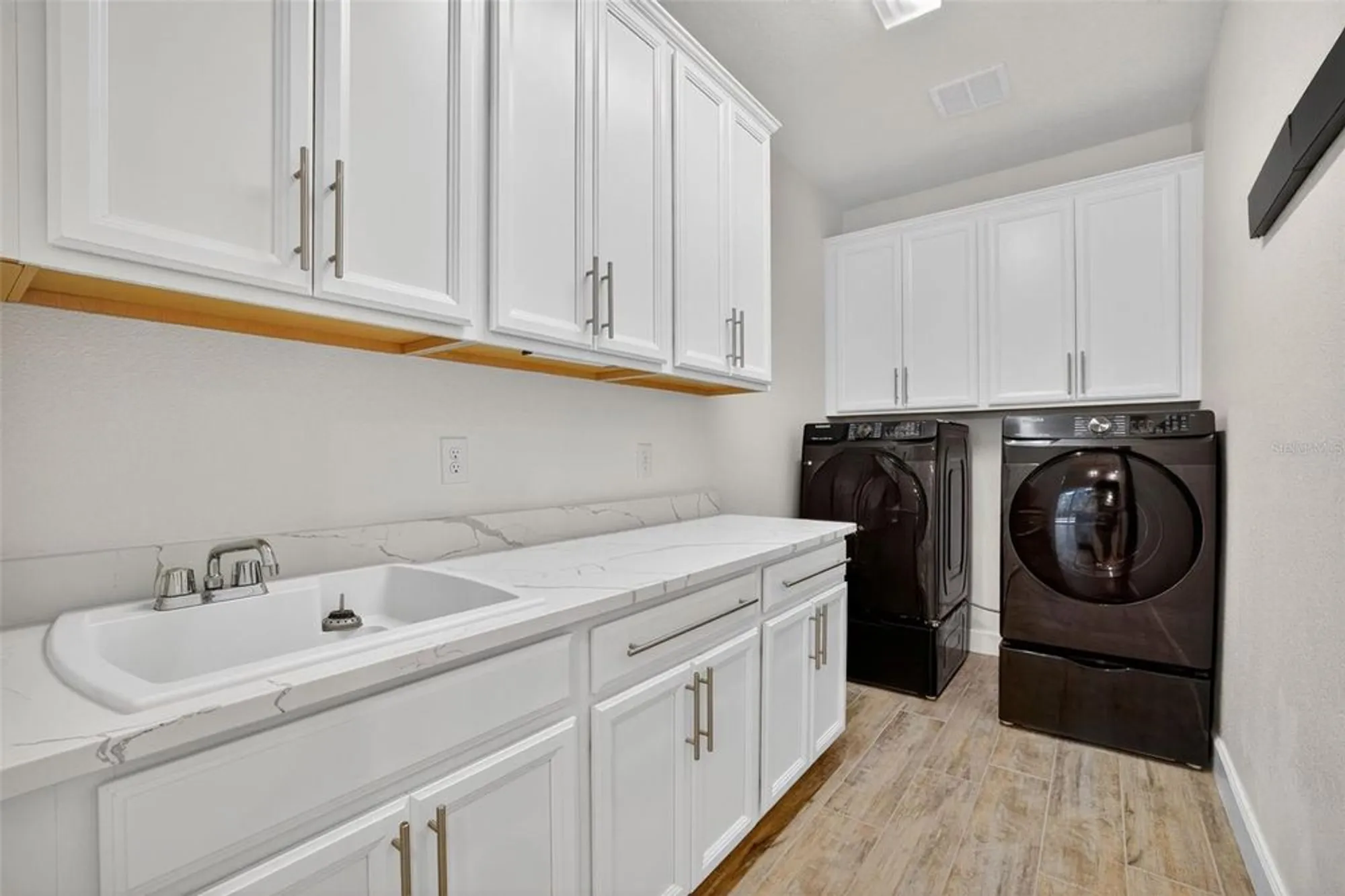 Property Slideshow image 24 of 62 | 830 manns harbor dr, Apollo Beach, FL, 33572