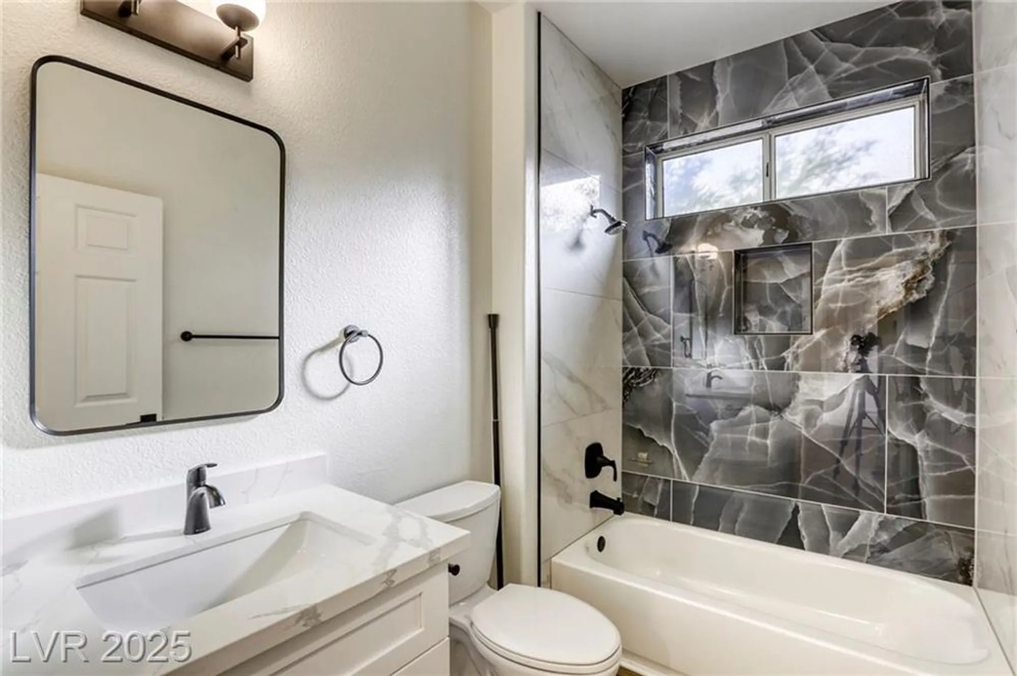 Property Slideshow image 7 of 46 | 9800 villa ridge dr, Las Vegas, NV, 89134