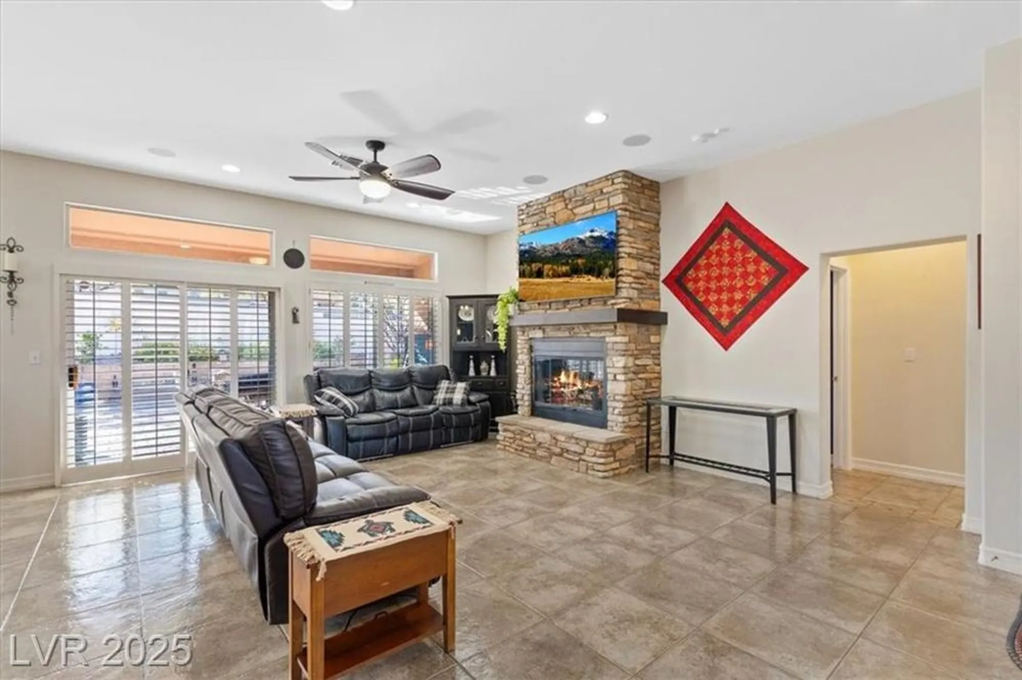 Property Slideshow image 9 of 37 | 2525 banora point dr, Las Vegas, NV, 89134