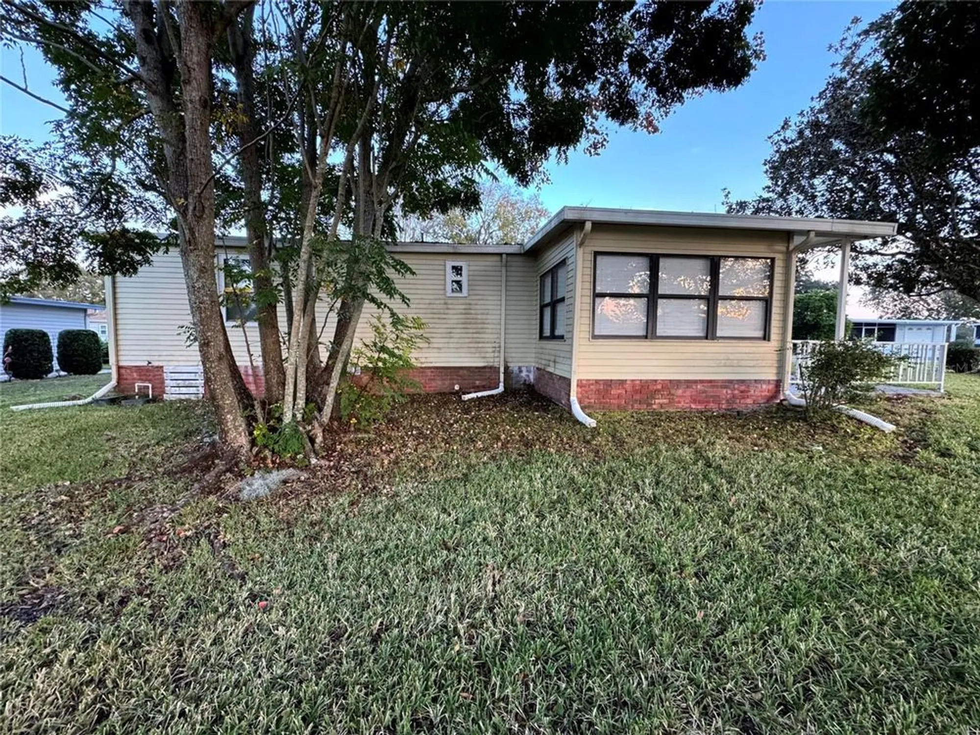 Property Slideshow image 41 of 49 | 813 saint andrews blvd, Lady Lake, FL, 32159