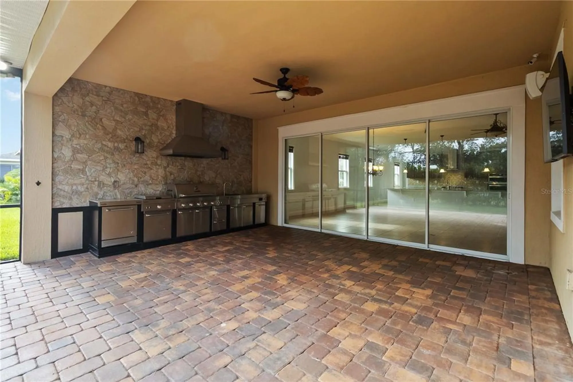 Property Slideshow image 31 of 54 | 5043 vantage ct, Saint Cloud, FL, 34772