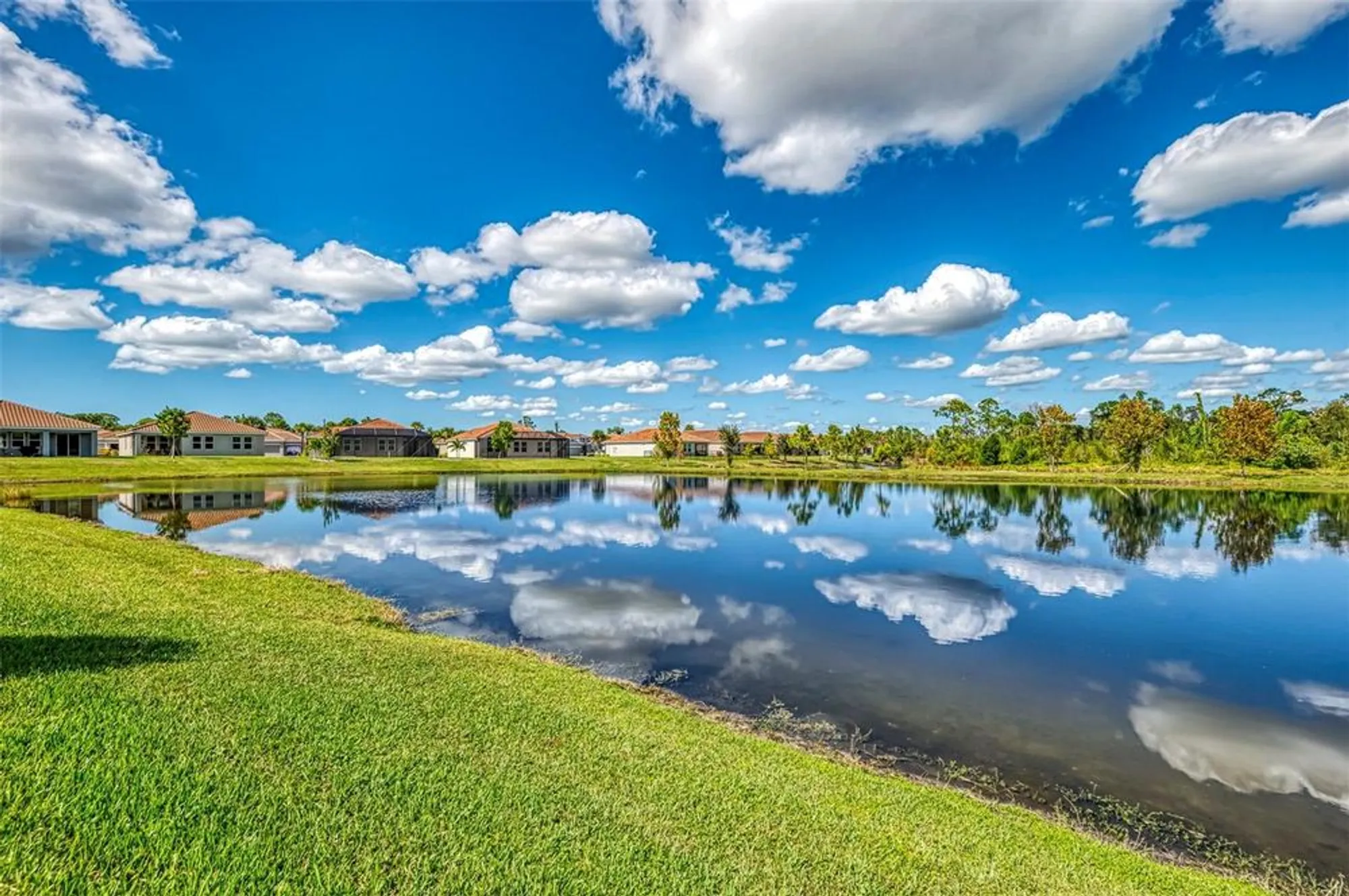 Property Slideshow image 47 of 71 | 560 mistiflower cir, Nokomis, FL, 34275