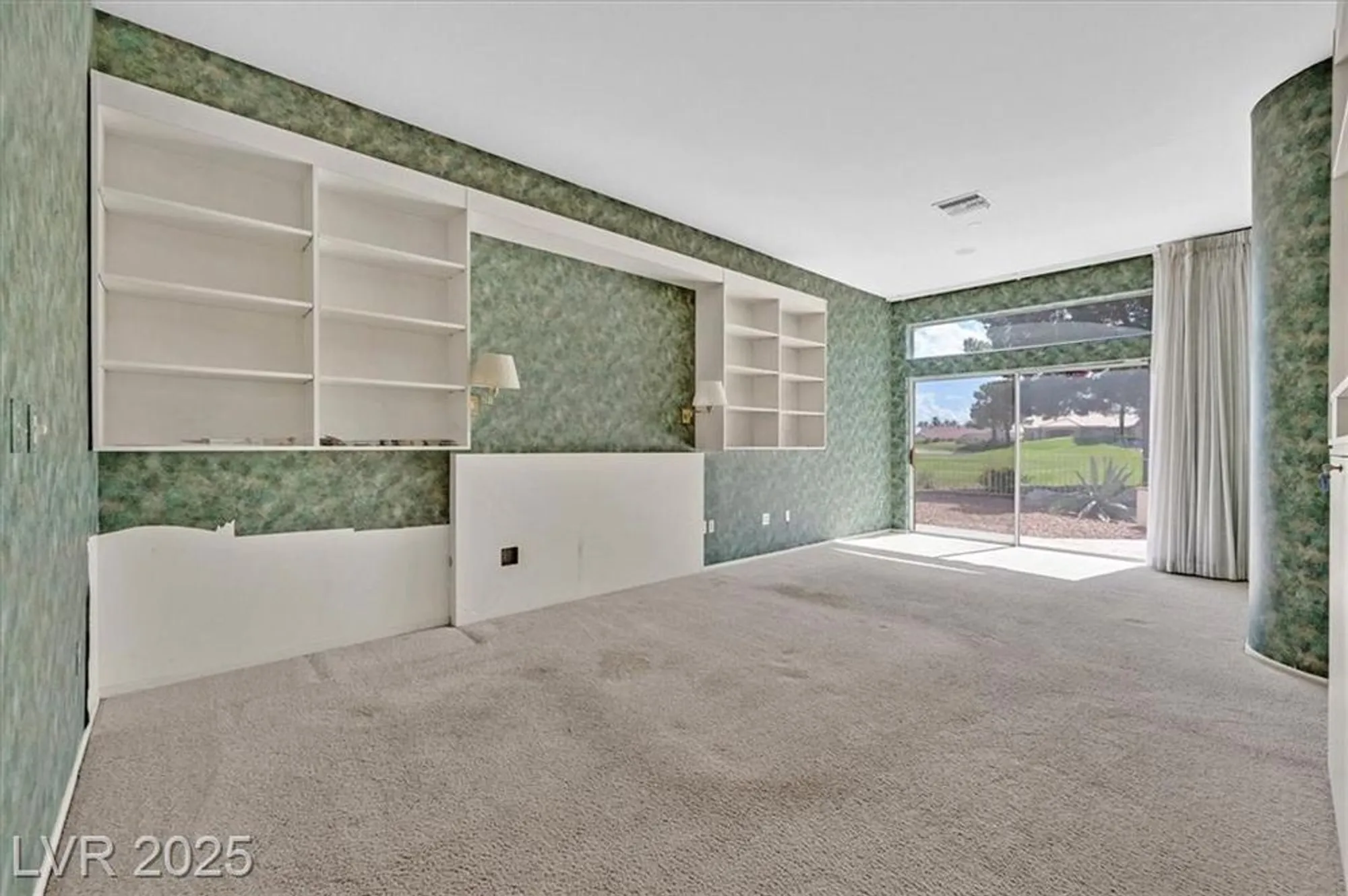 Property Slideshow image 11 of 34 | 10409 shoalhaven dr, Las Vegas, NV, 89134