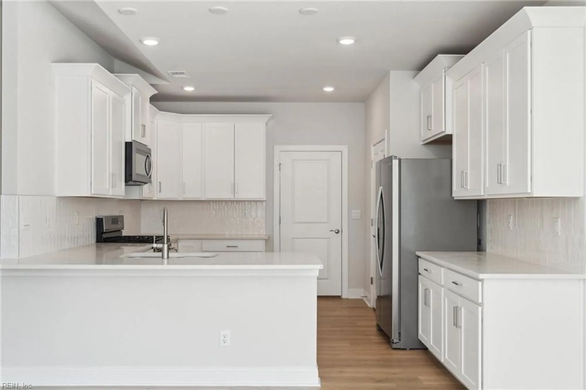 Property Slideshow image 17 of 25 | 2210 edwin dr, Chesapeake, VA, 23322