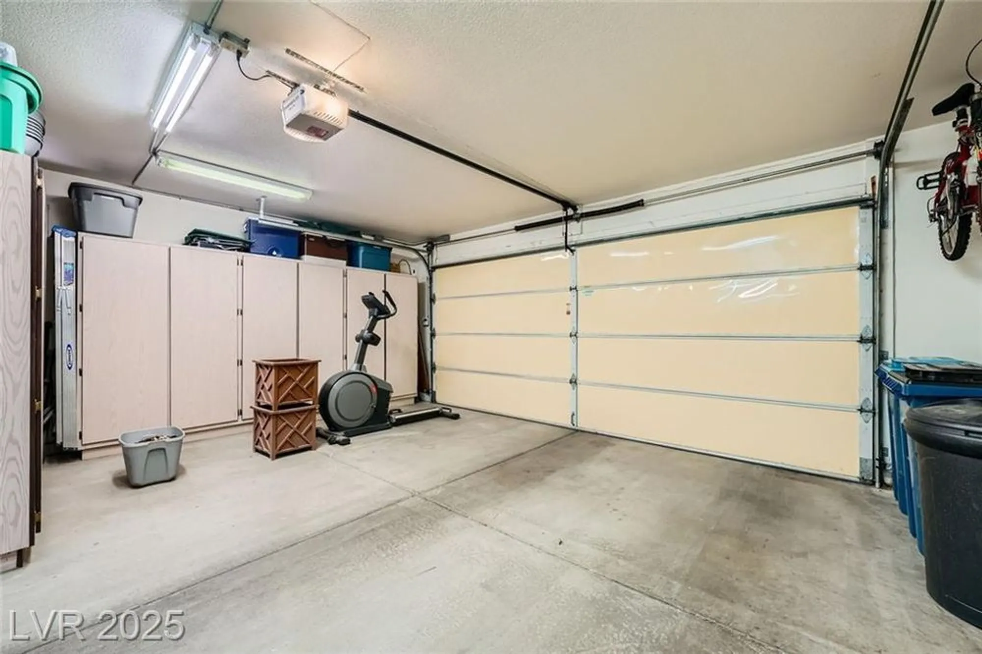 Property Slideshow image 32 of 53 | 9024 starmount dr, Las Vegas, NV, 89134