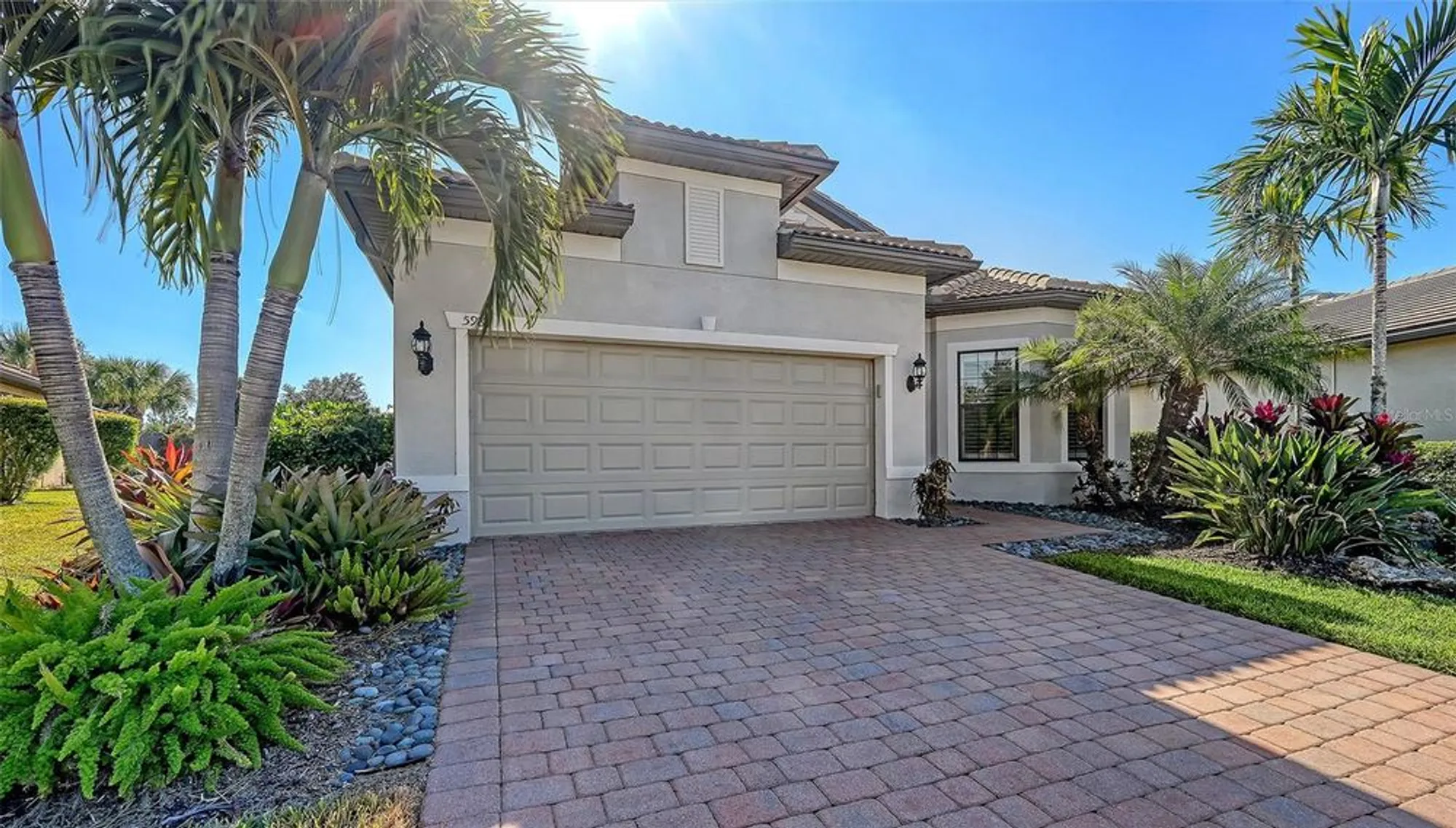 Property Slideshow image 3 of 46 | 5987 snowy egret dr, Sarasota, FL, 34238