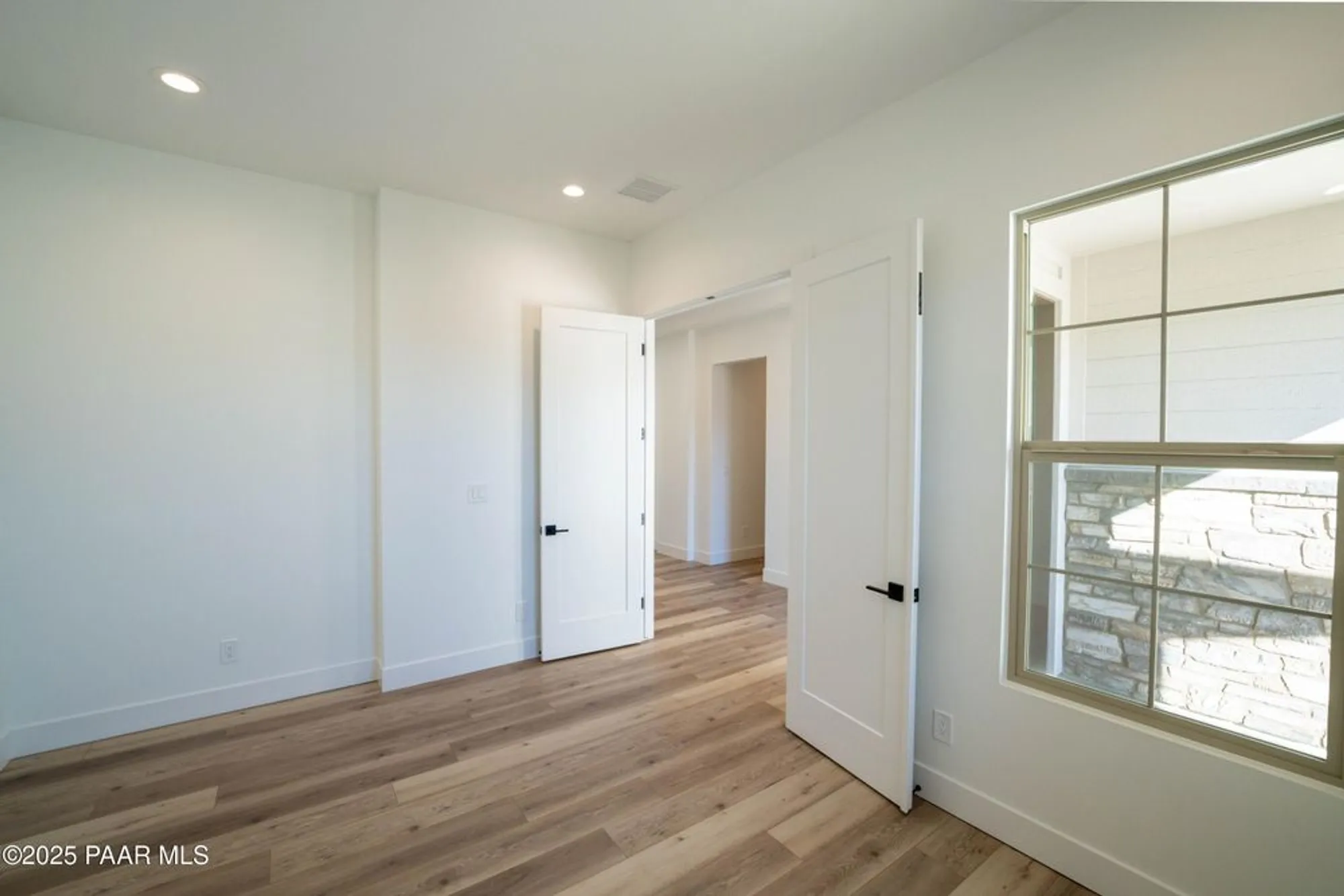 Property Slideshow image 7 of 20 | 1116 s lakeview dr, Prescott, AZ, 86301