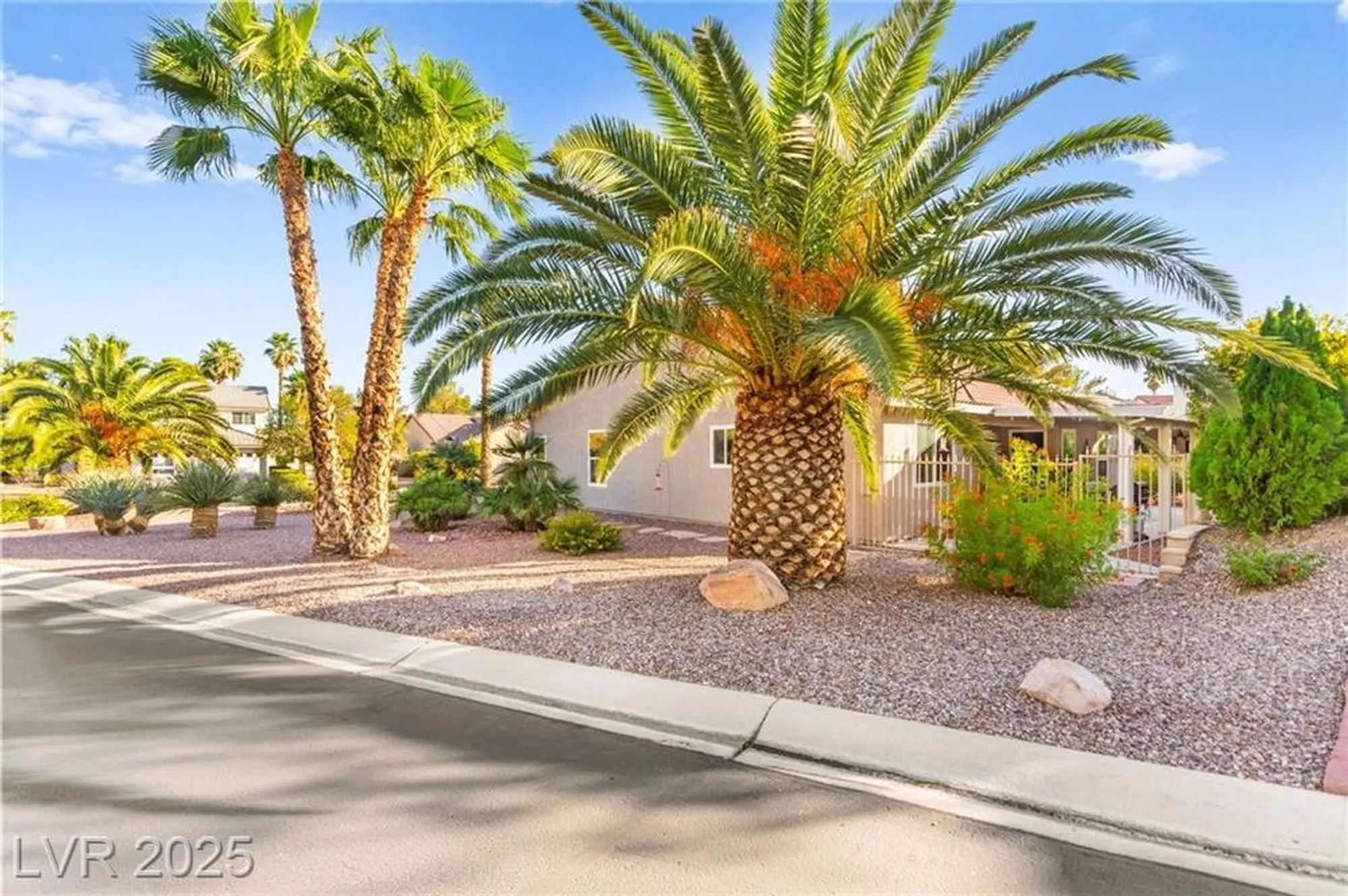 Property Slideshow image 49 of 65 | 5245 woodlawn ln, Las Vegas, NV, 89130