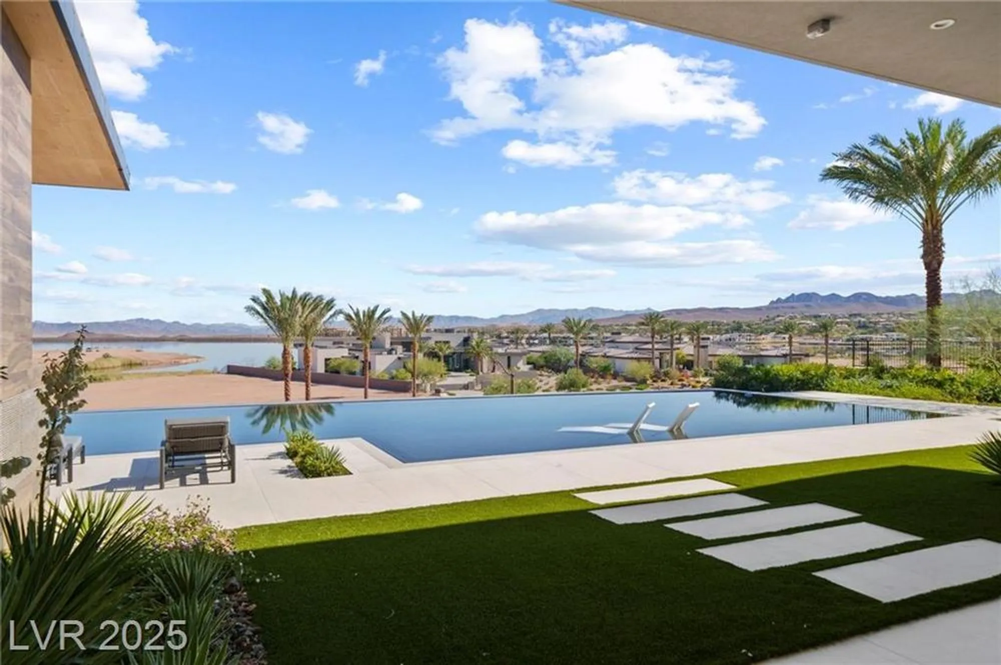 Property Slideshow image 13 of 99 | 12 rainbow point pl, Henderson, NV, 89011