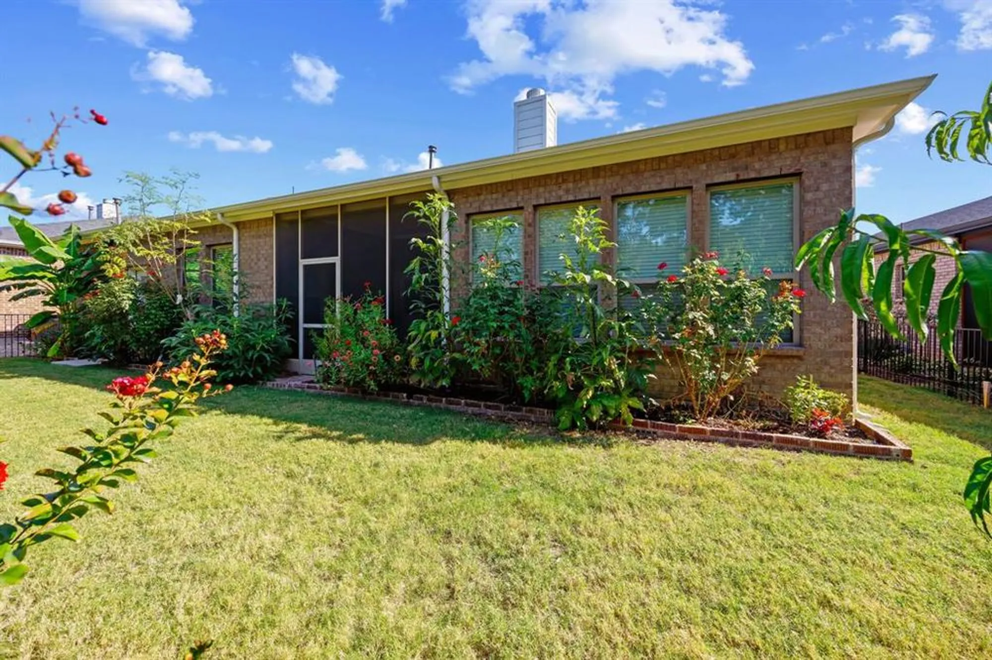 Property Slideshow image 14 of 16 | 829 hearthside way, Mckinney, TX, 75071