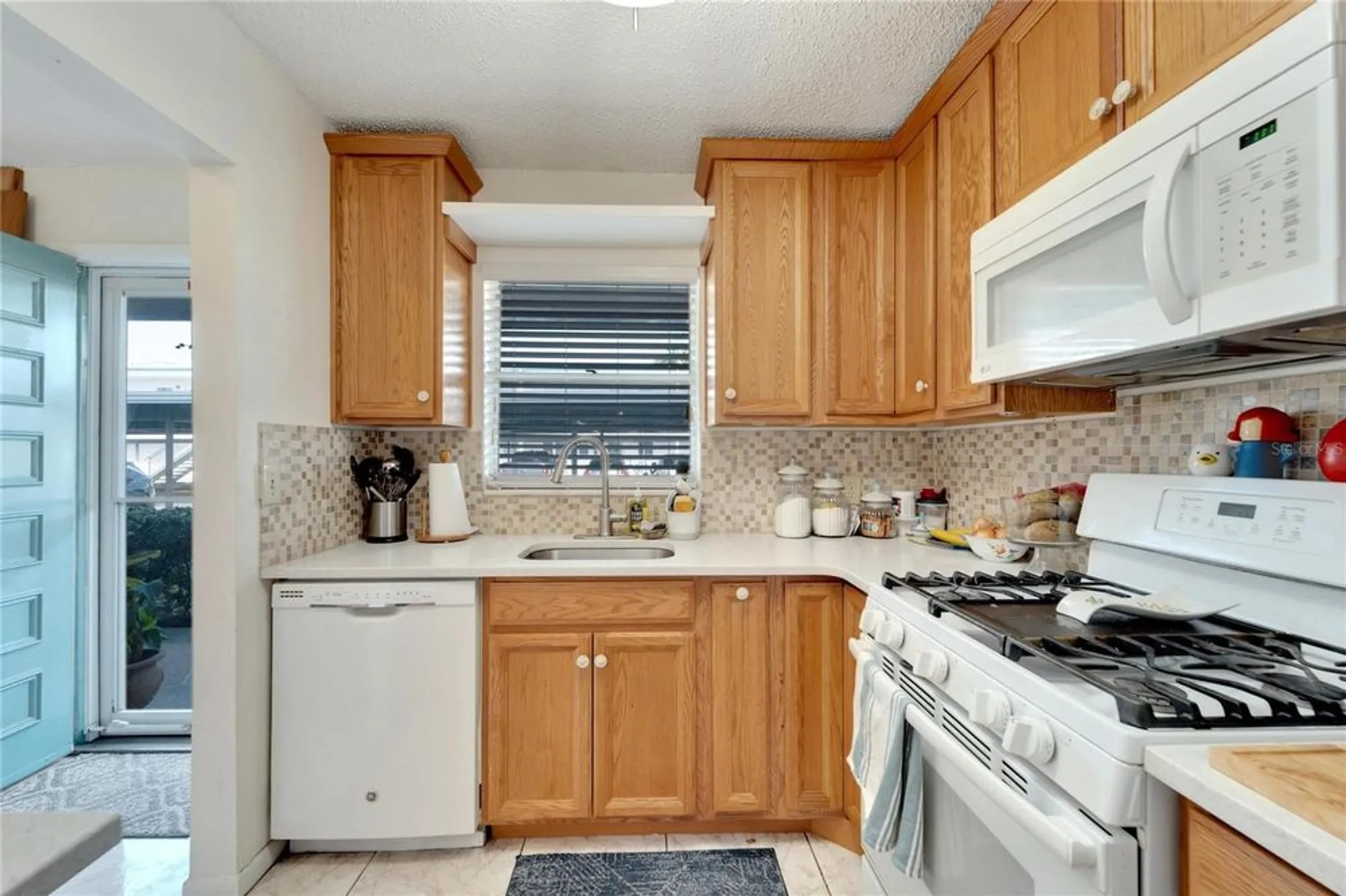 Property Slideshow image 10 of 54 | 5286 81st st n apt 4, St Petersburg, FL, 33709