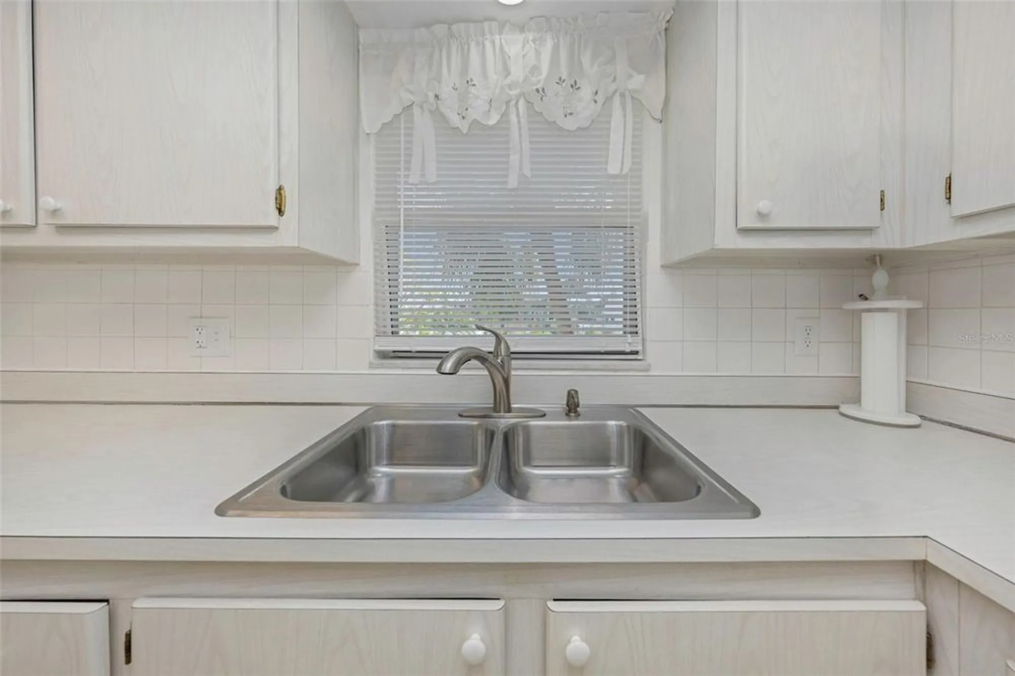 Property Slideshow image 10 of 95 | 4550 cove cir apt 207, St Petersburg, FL, 33708