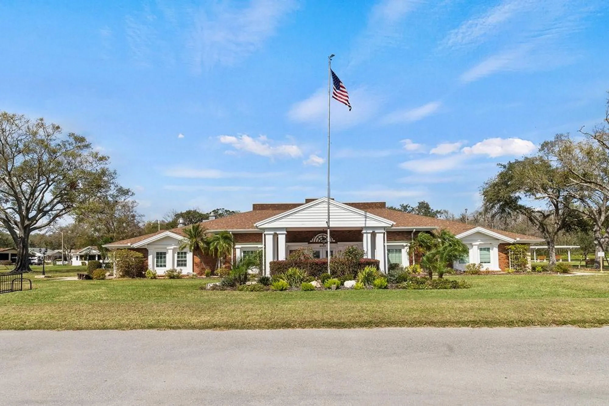 Property Slideshow image 26 of 33 | 4846 colonnades club blvd, Lakeland, FL, 33811