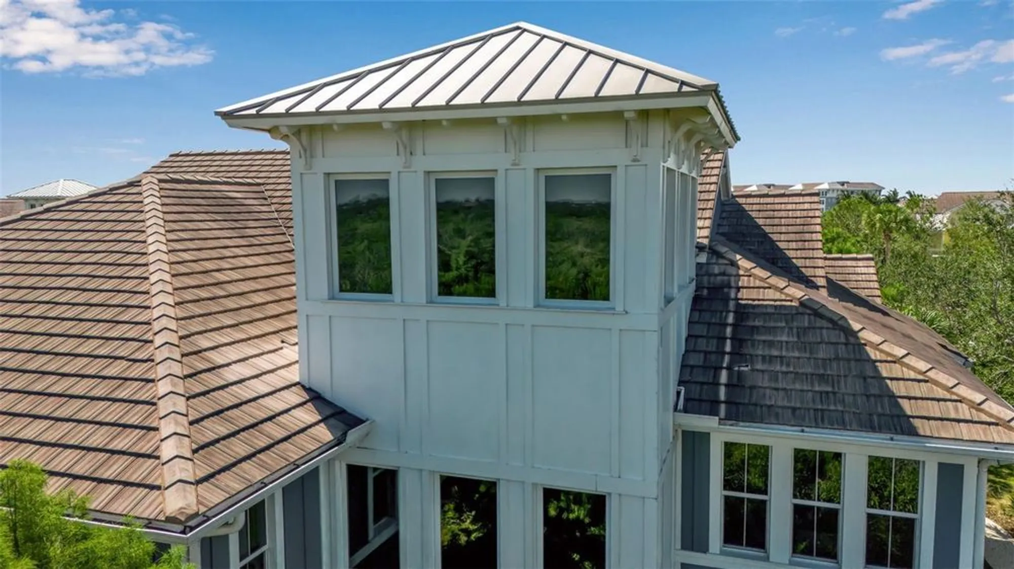 Property Slideshow image 8 of 99 | 321 sapphire lake dr 202, Bradenton, FL, 34209