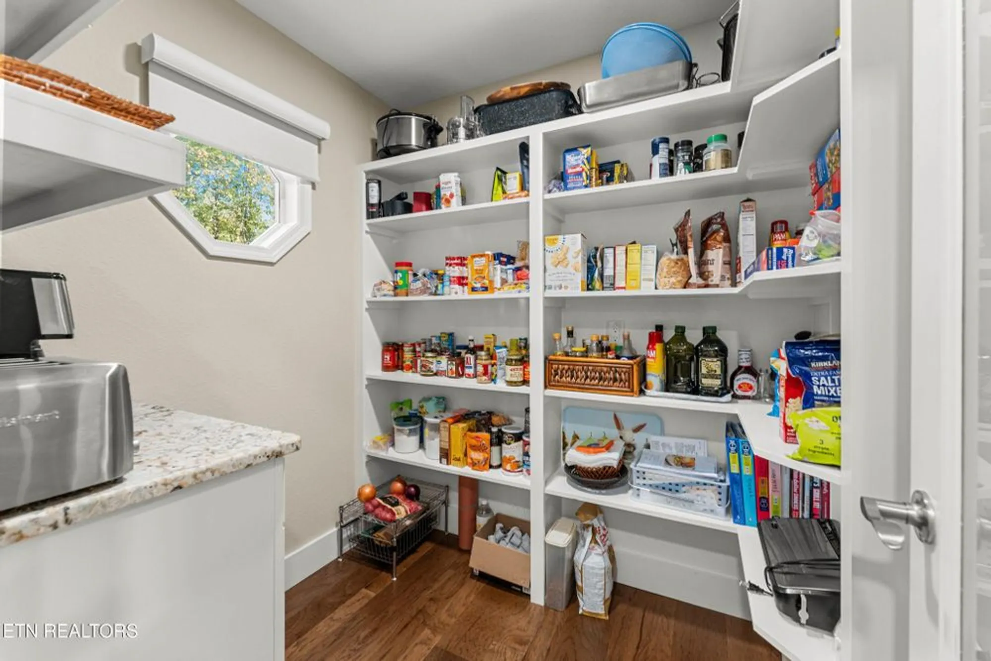 Property Slideshow image 17 of 59 | 22 milnor cir, Crossville, TN, 38558