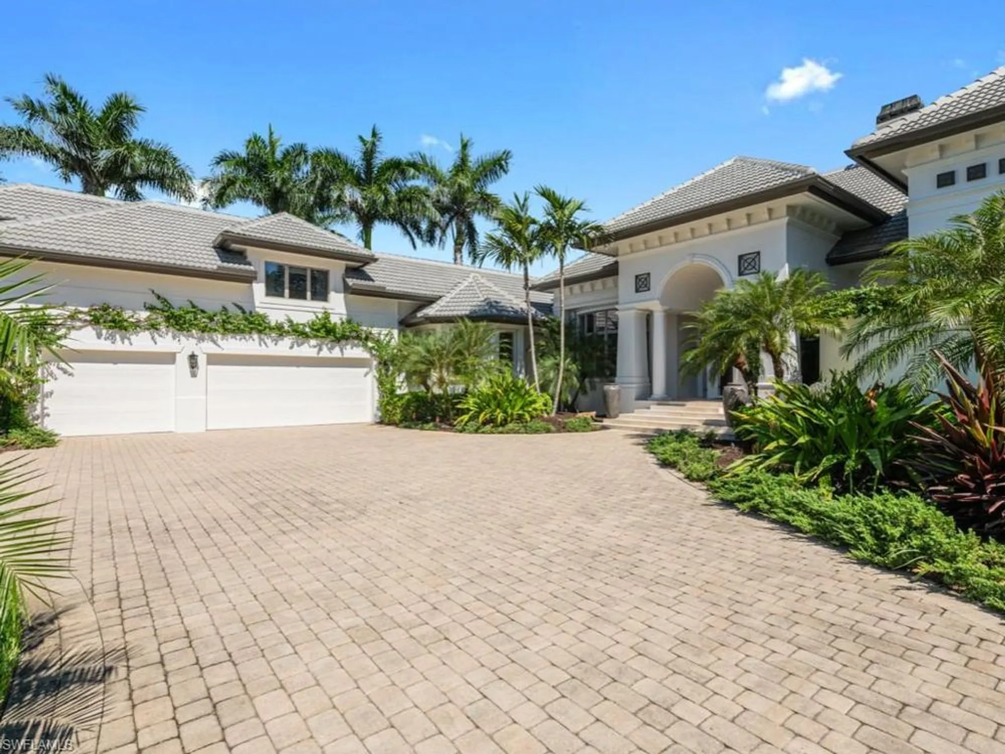 Property Slideshow image 44 of 50 | 26271 woodlyn dr, Bonita Springs, FL, 34134
