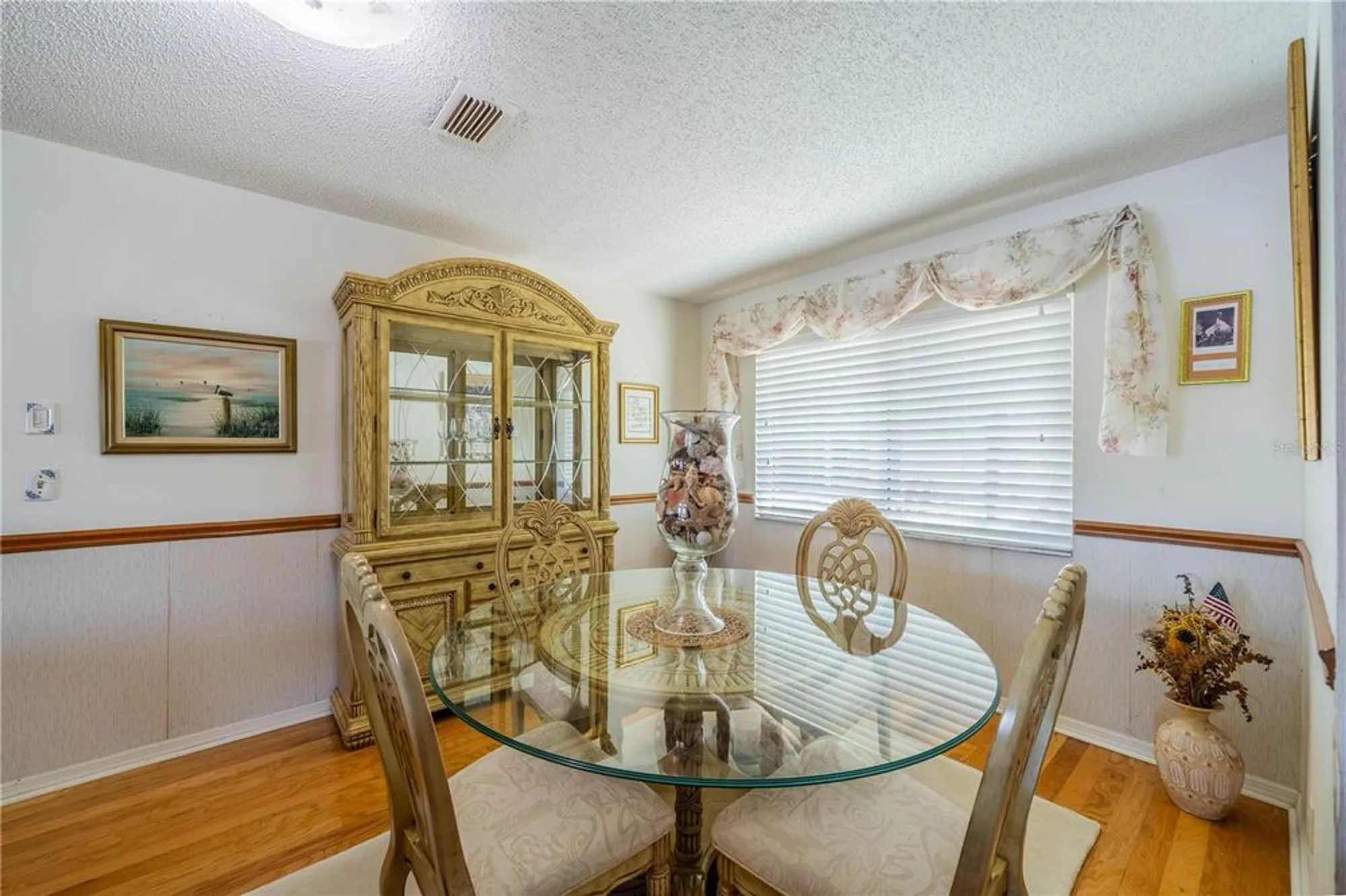 Property Slideshow image 28 of 37 | 1723 wolf laurel dr, Sun City Center, FL, 33573
