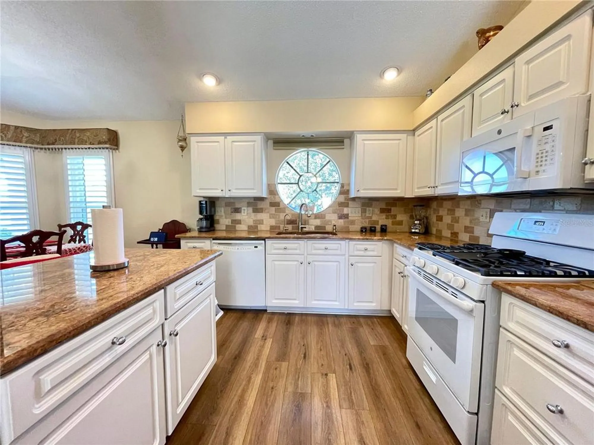 Property Slideshow image 31 of 45 | 6323 silver lakes dr, Lakeland, FL, 33810