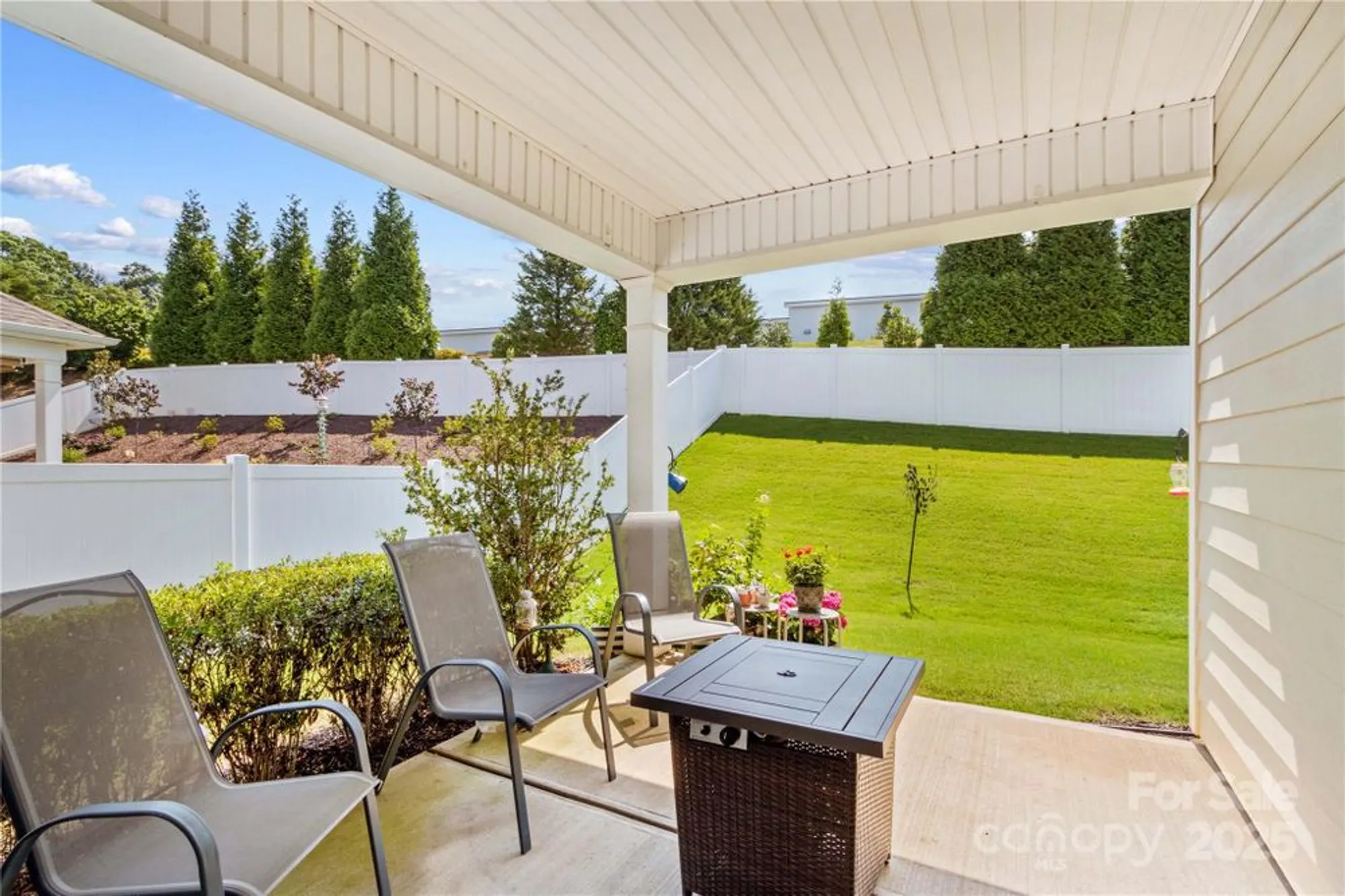 Property Slideshow image 33 of 45 | 3835 norman view dr, Sherrills Ford, NC, 28673