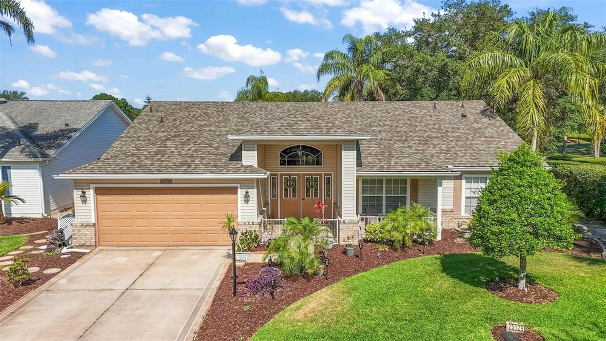 Property Slideshow image 1 of 36 | 25129 riverwalk dr, Leesburg, FL, 34748