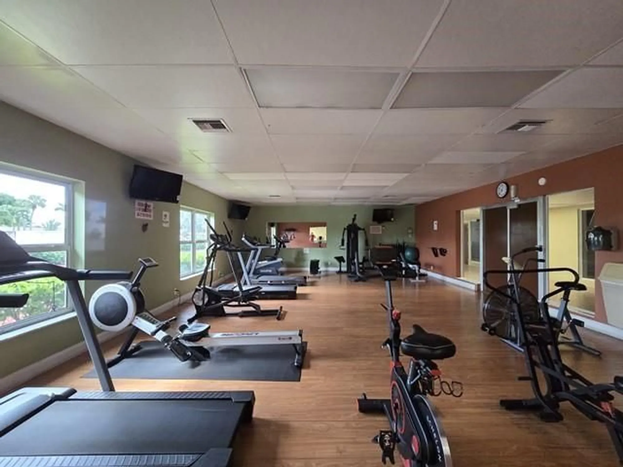 Property Slideshow image 25 of 30 | 2950 crosley dr i, West Palm Beach, FL, 33415