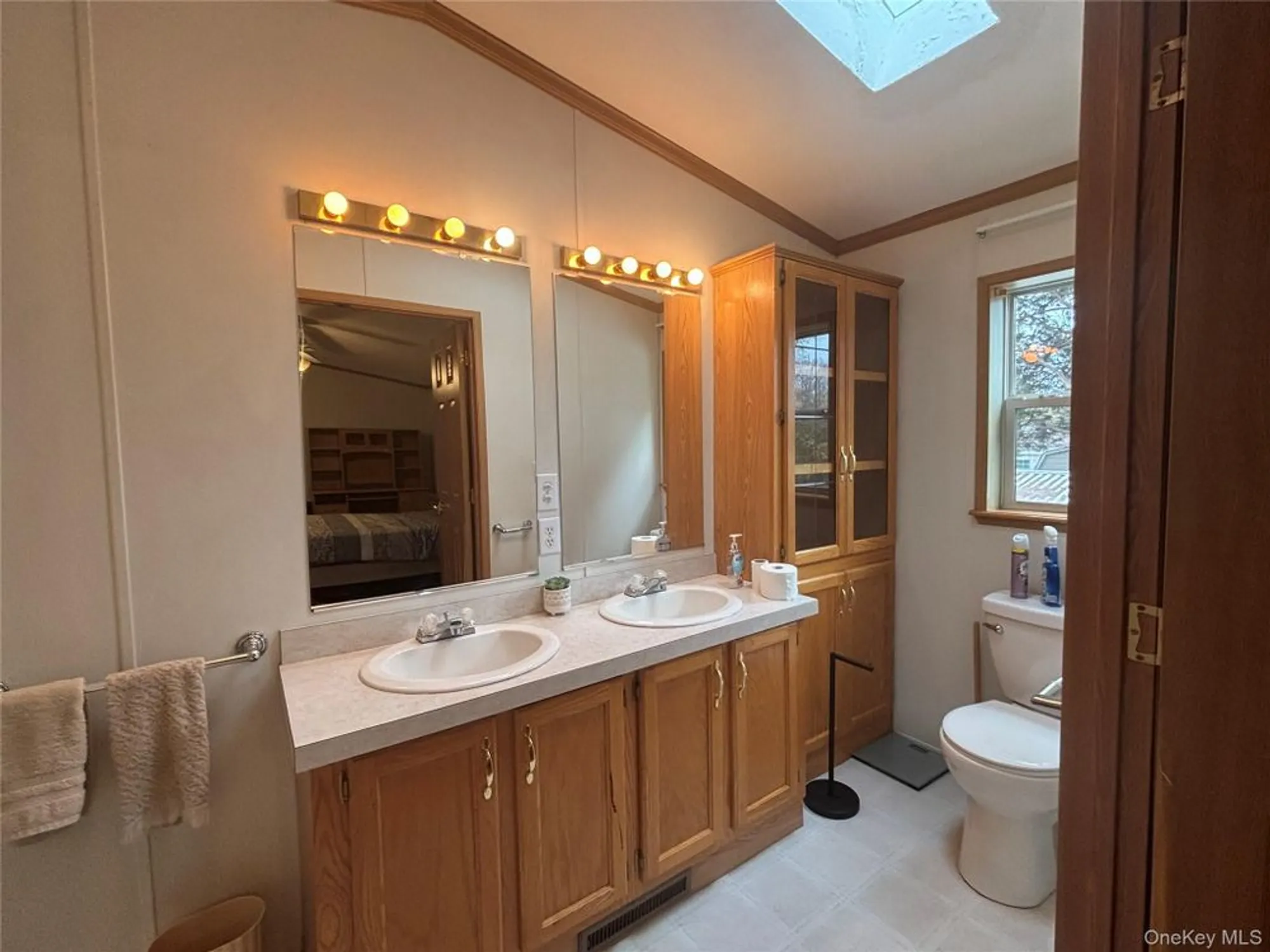 Property Slideshow image 18 of 28 | 1661 old country rd unit 280, Riverhead, NY, 11901