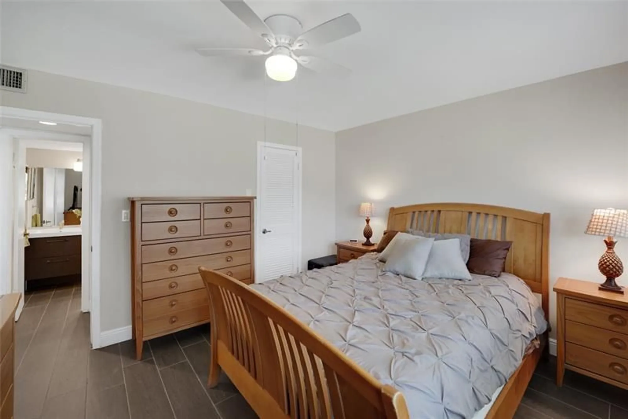 Property Slideshow image 26 of 50 | 8980 s hollybrook blvd 304, Pembroke Pines, FL, 33025