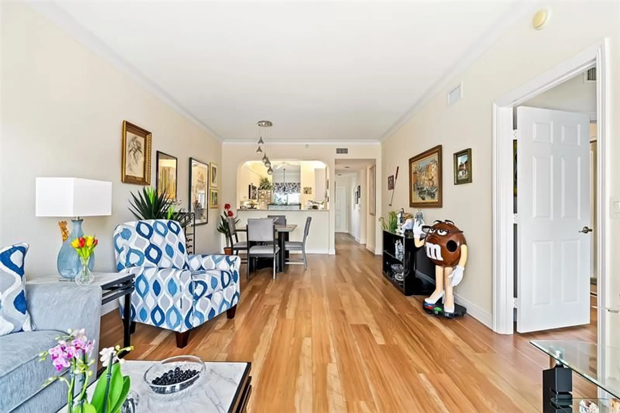Property Slideshow image 5 of 37 | 7635 southampton ter 402, Tamarac, FL, 33321
