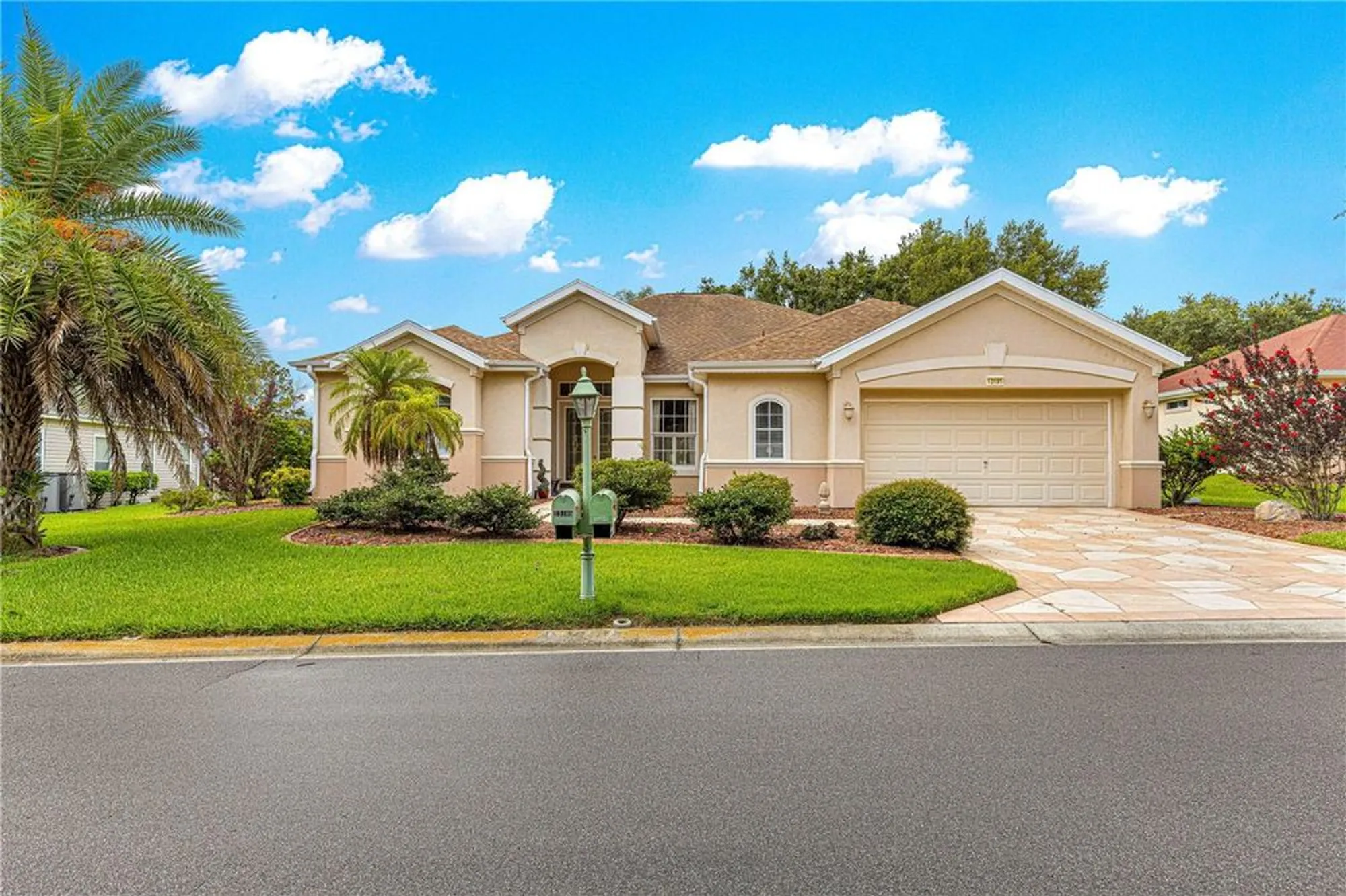Property Slideshow image 2 of 47 | 13195 se 93rd cir, Summerfield, FL, 34491
