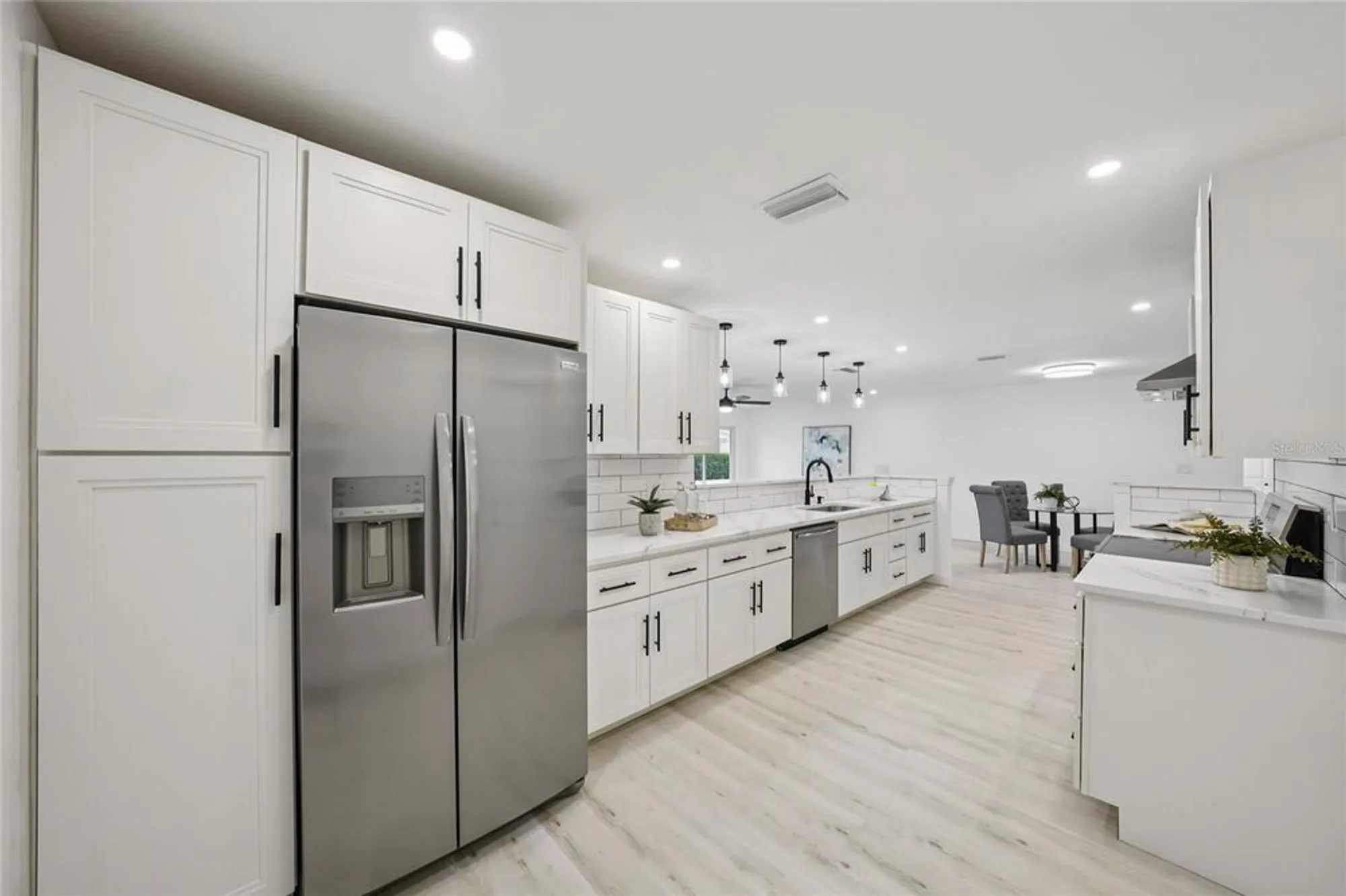 Property Slideshow image 4 of 58 | 9218 39th ln, Pinellas Park, FL, 33782