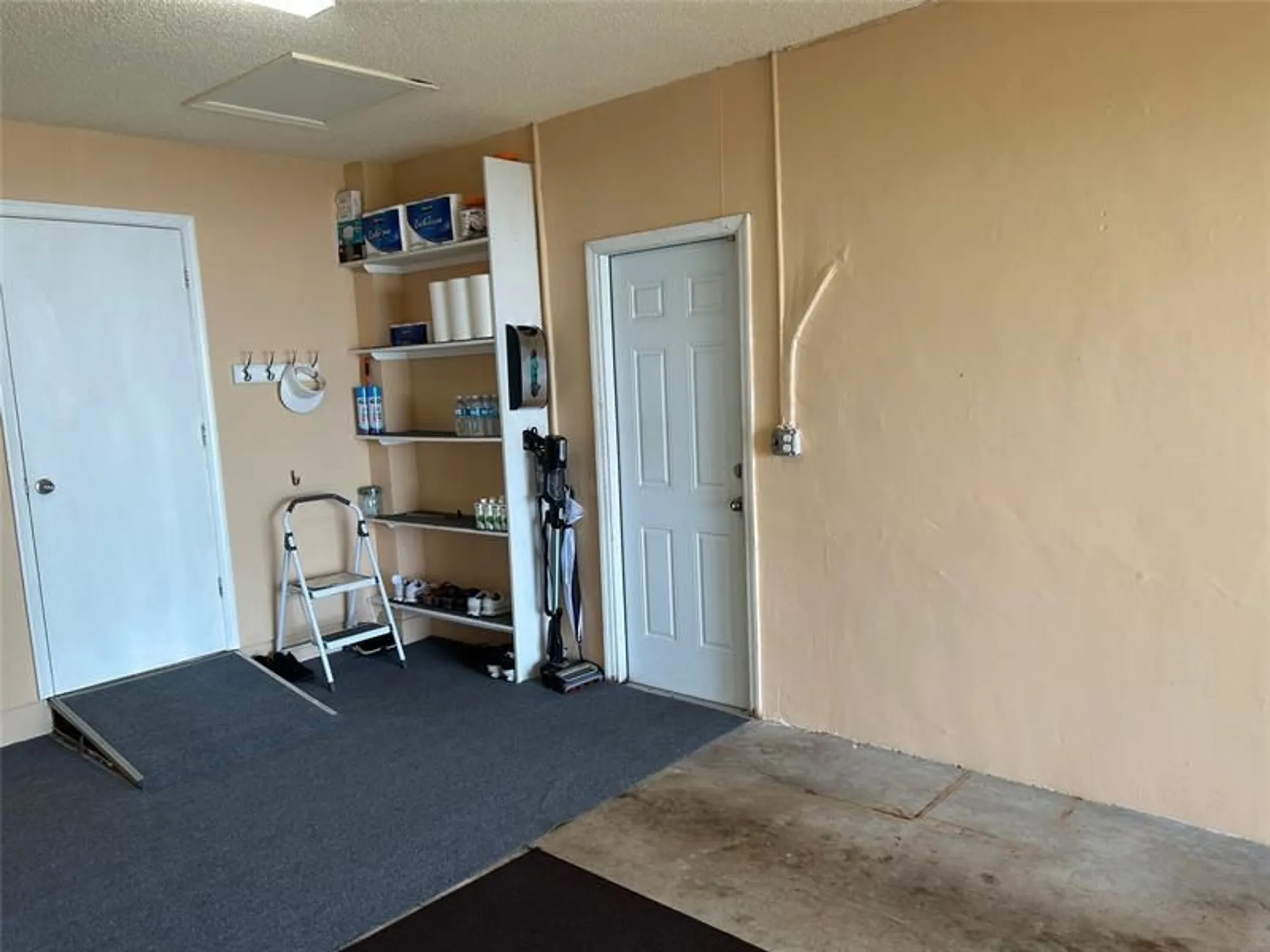 Property Slideshow image 15 of 25 | 8740 nw 15th ct, Plantation, FL, 33322