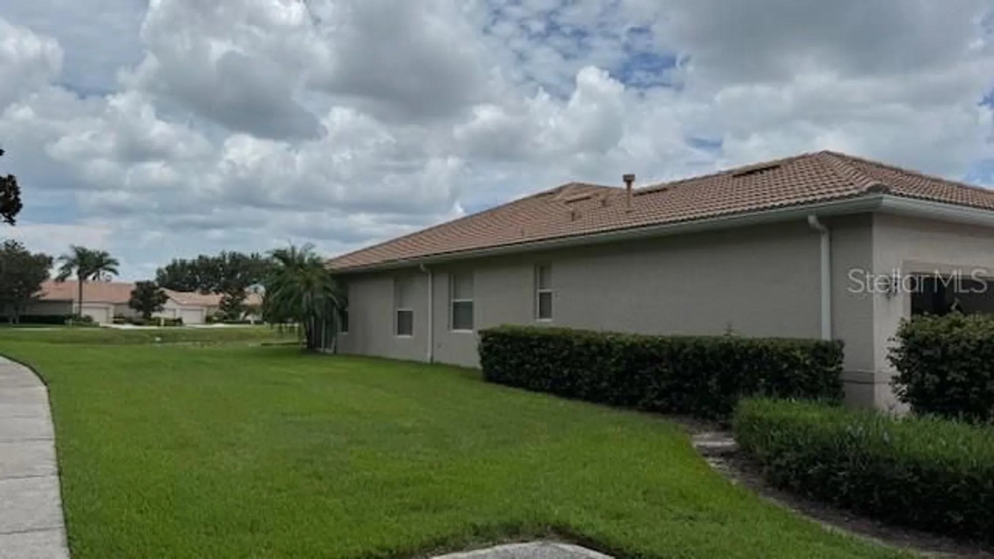 Property Slideshow image 16 of 24 | 8228 simpson falls ct, Sarasota, FL, 34243