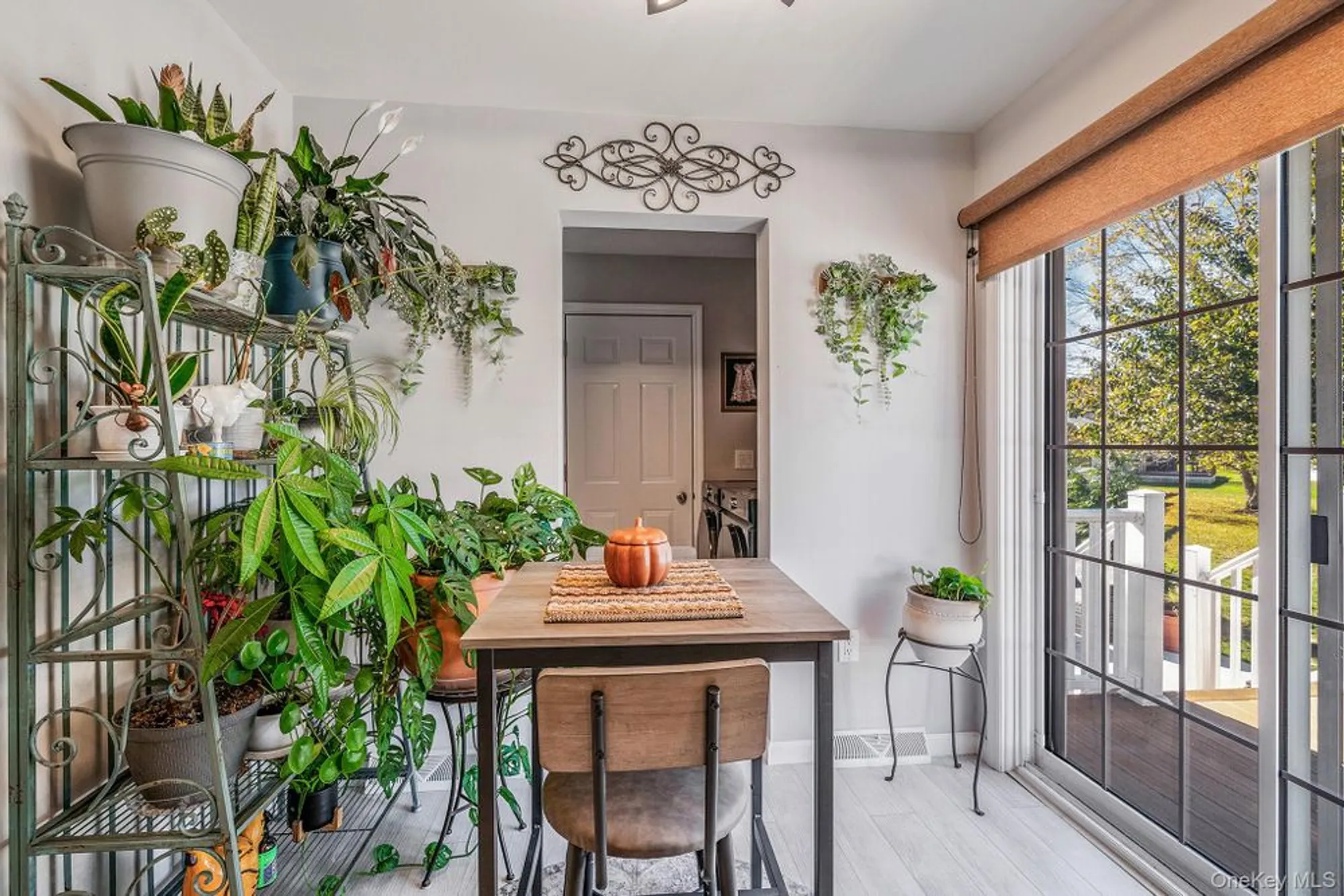 Property Slideshow image 24 of 48 | 1407 middle rd unit 258, Calverton, NY, 11933