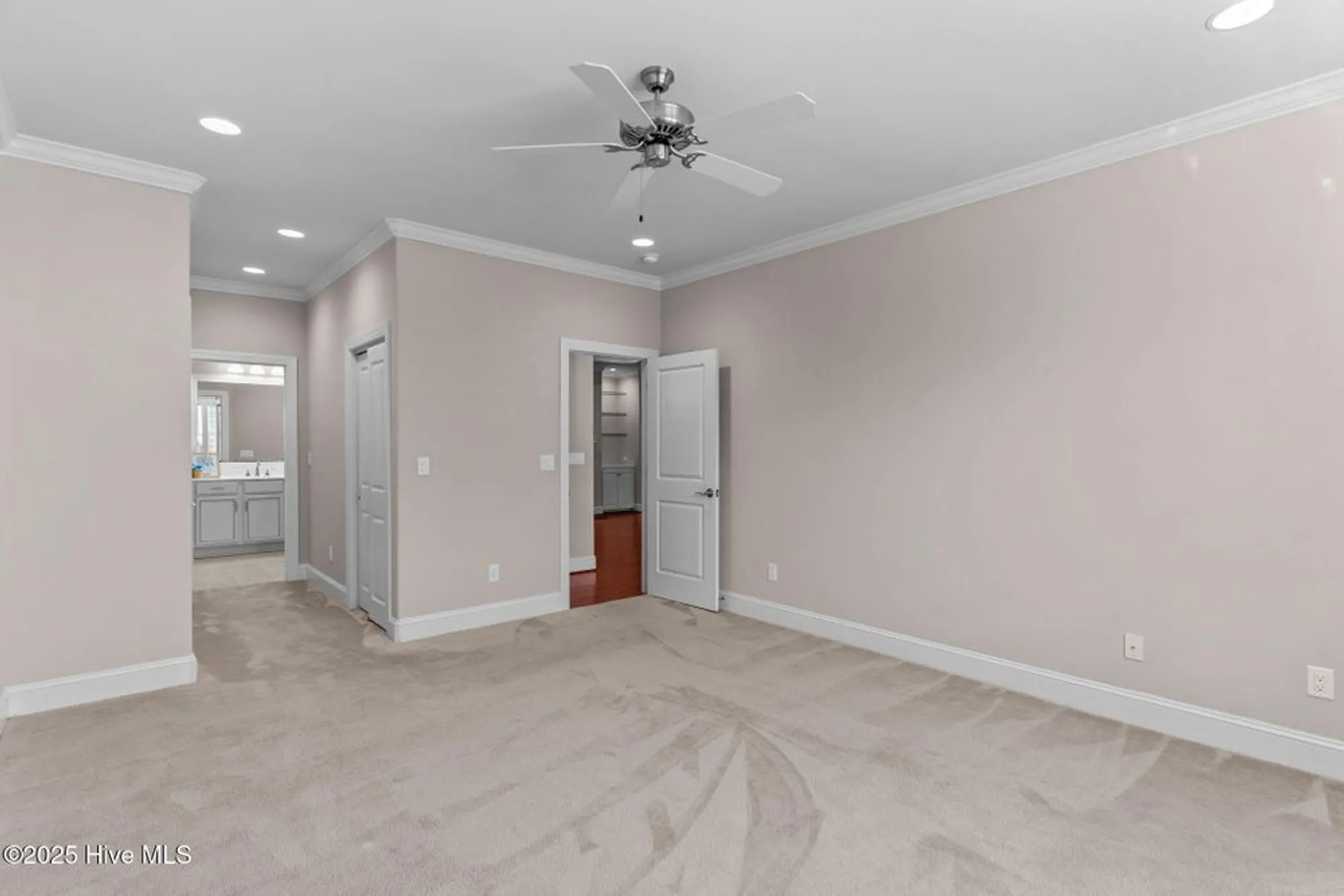Property Slideshow image 30 of 88 | 6097 shore park dr, Leland, NC, 28451