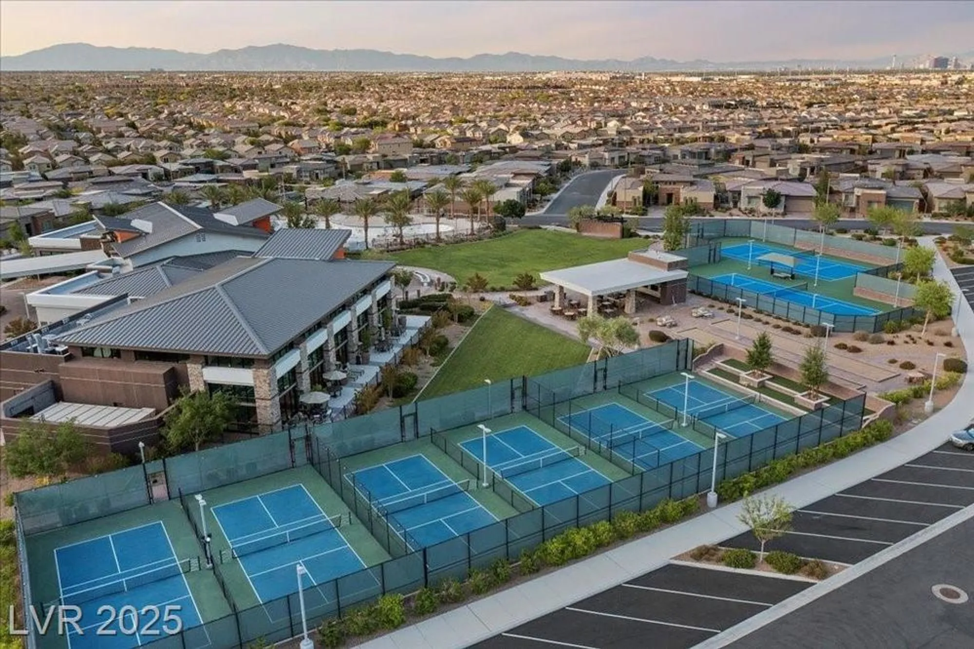 Property Slideshow image 76 of 77 | 6722 desert crimson st, Las Vegas, NV, 89148