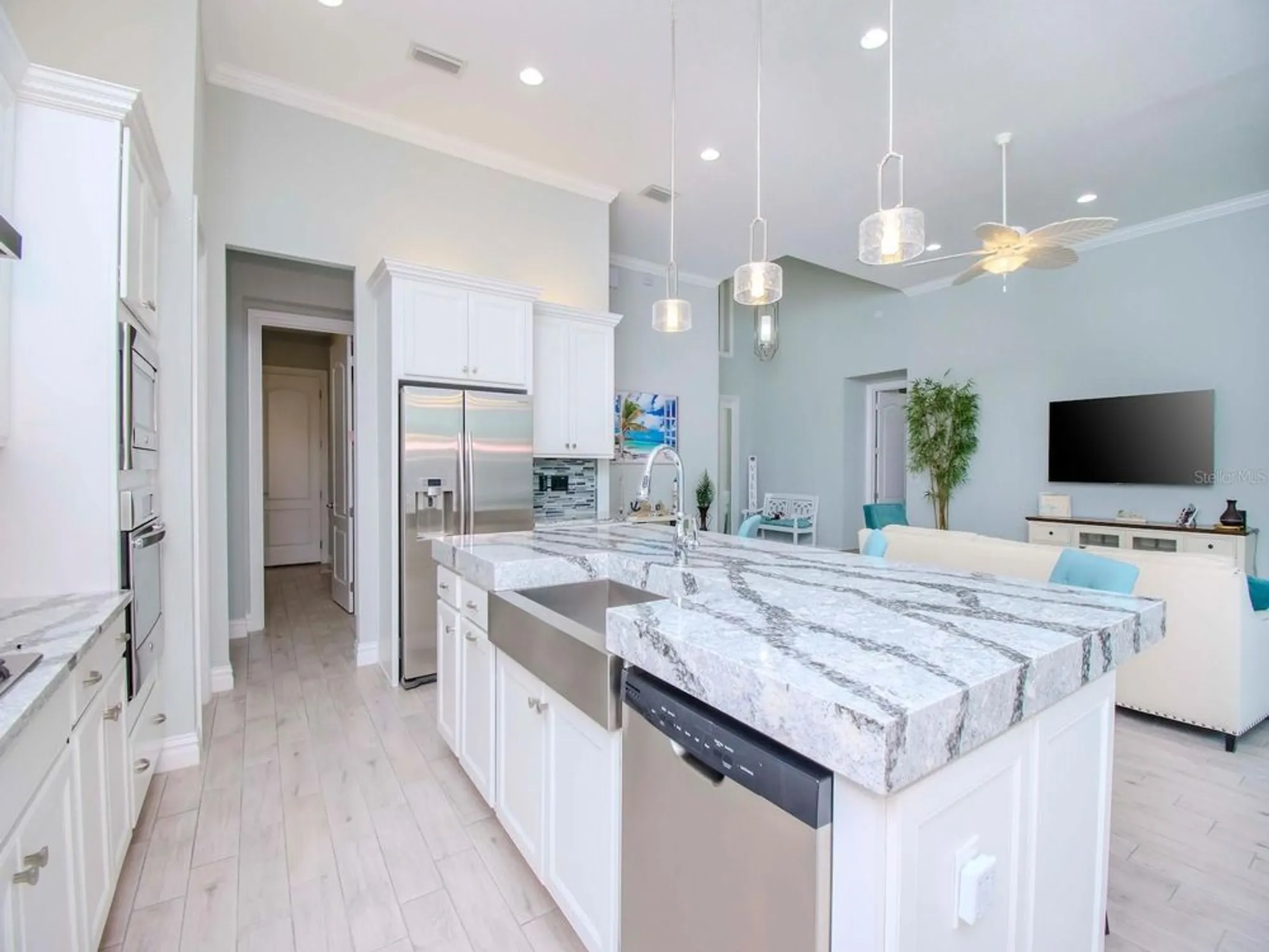 Property Slideshow image 13 of 52 | 717 manns harbor dr, Apollo Beach, FL, 33572