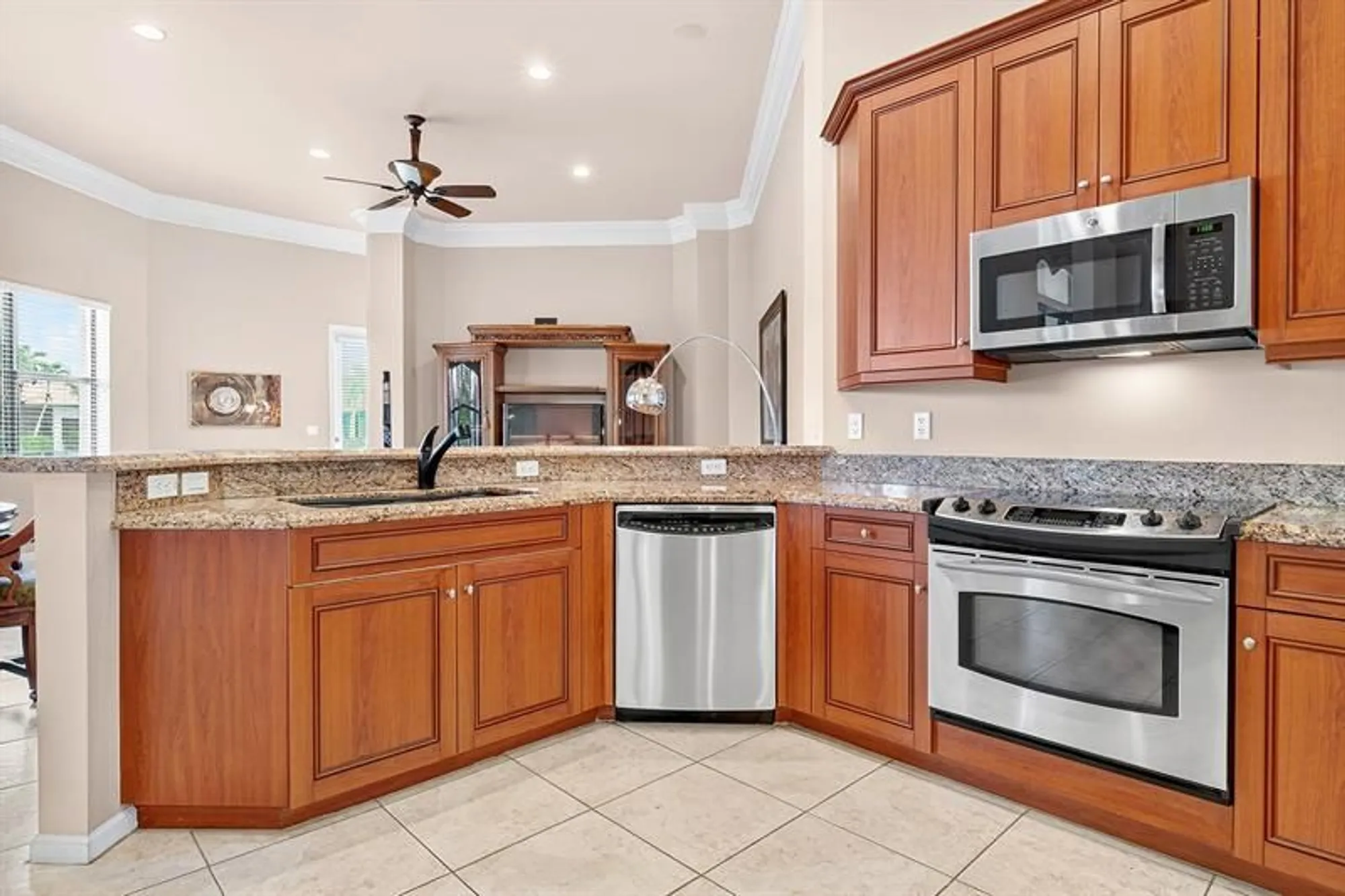 Property Slideshow image 11 of 60 | 6880 antinori ln, Boynton Beach, FL, 33437