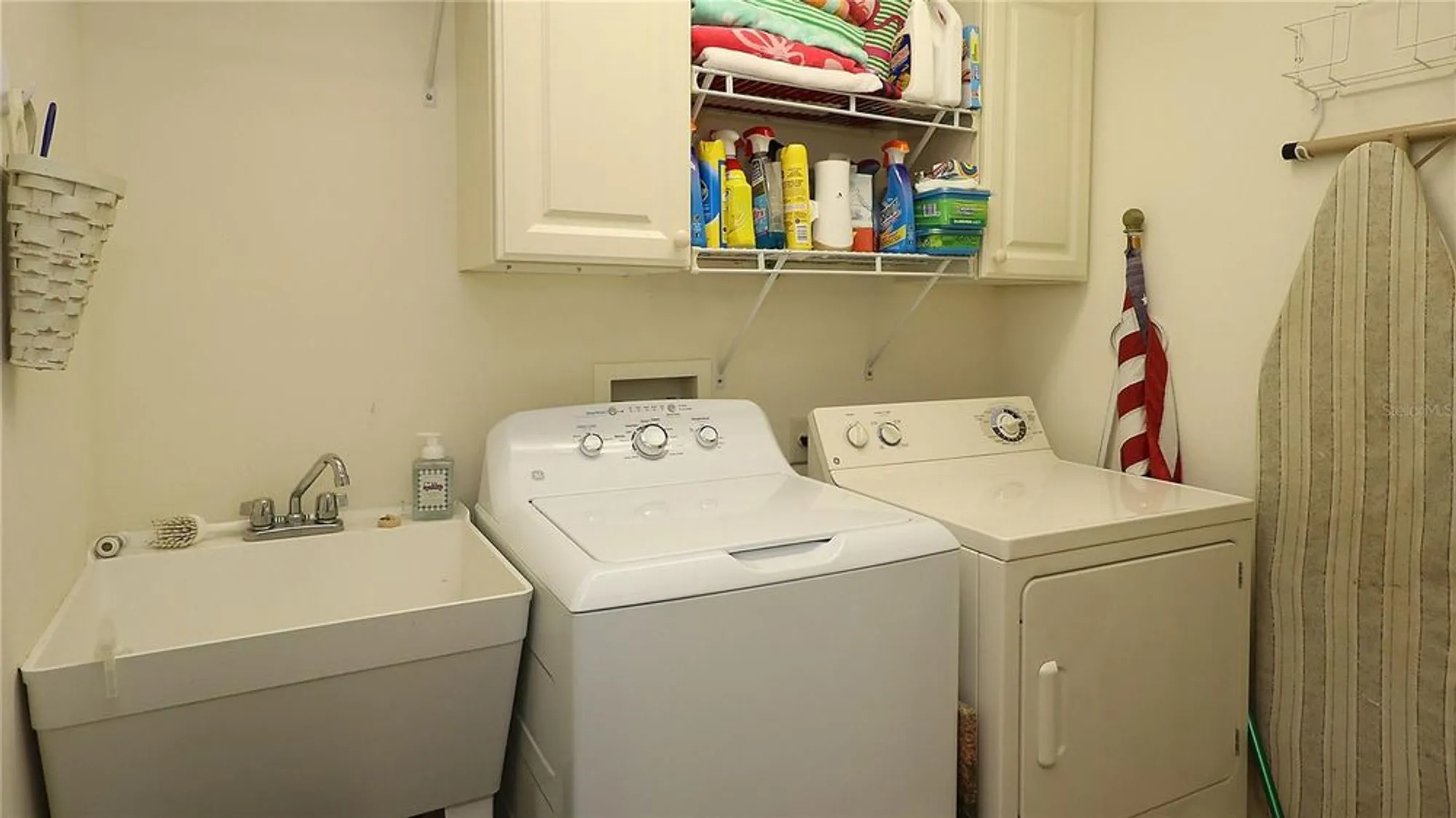 Property Slideshow image 18 of 39 | 1089 isle of palms path, The Villages, FL, 32162