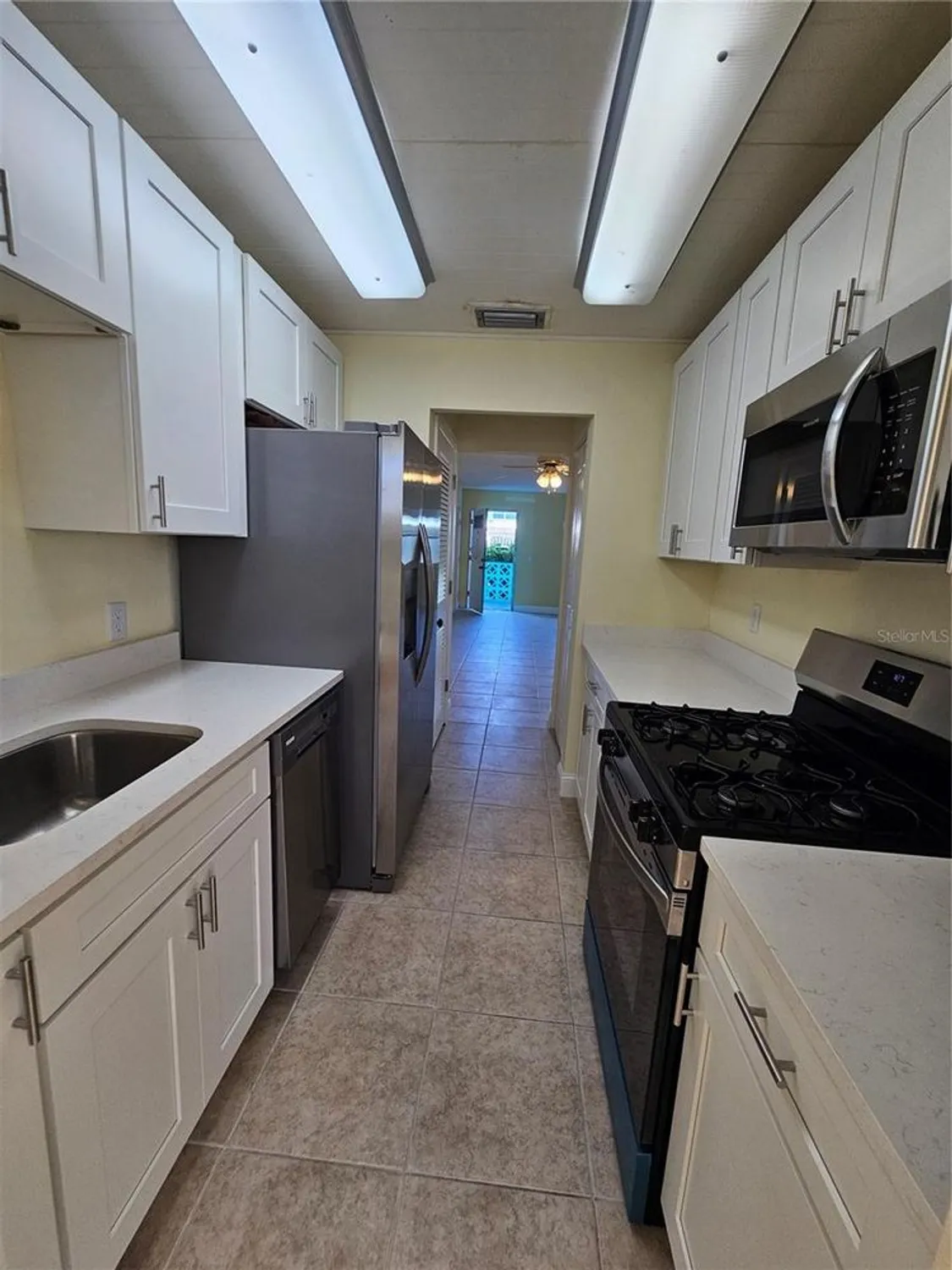 Property Slideshow image 13 of 30 | 5940 30th ave 106, Gulfport, FL, 33707