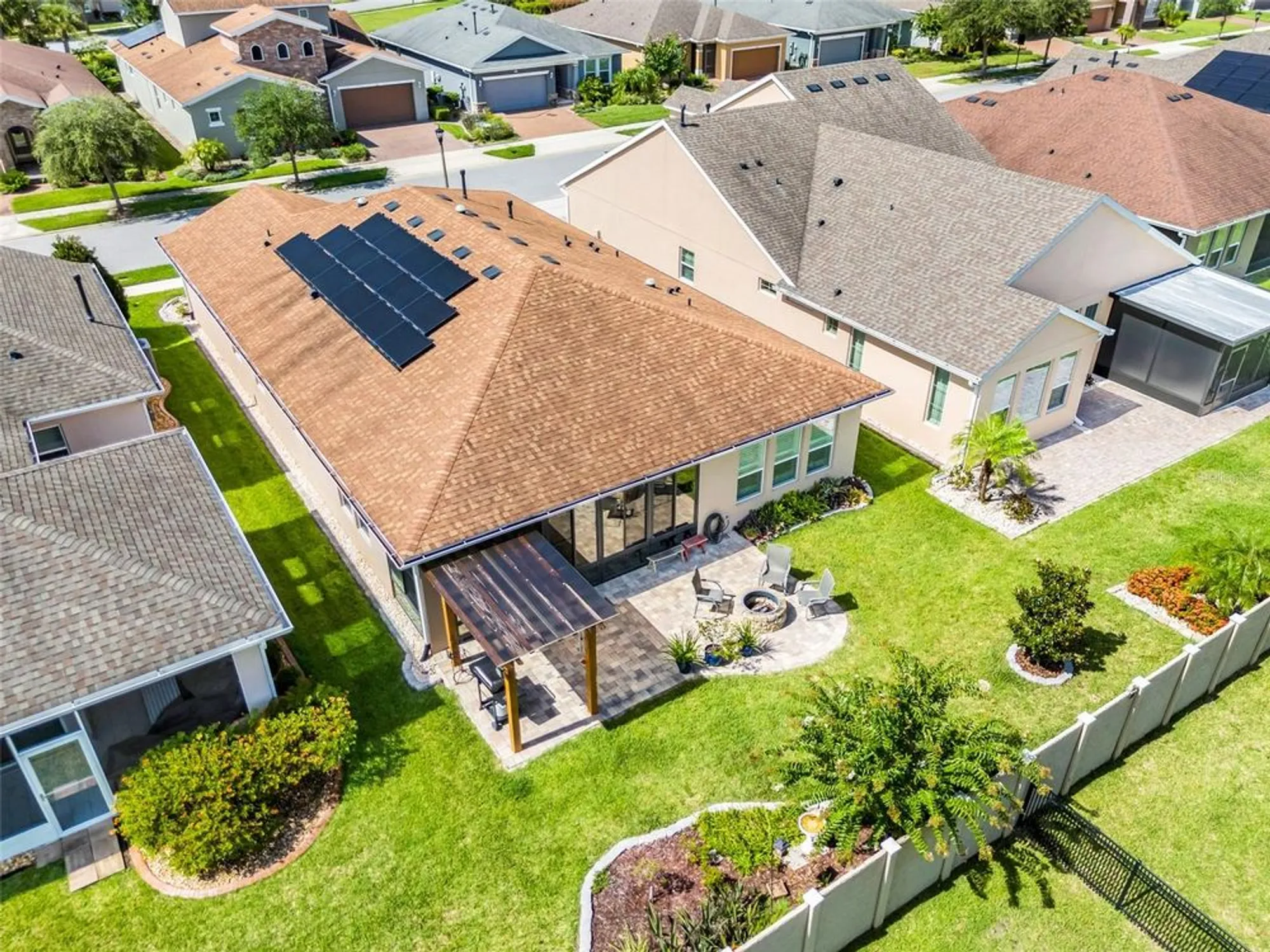 Property Slideshow image 4 of 52 | 815 hidden moss dr, Groveland, FL, 34736